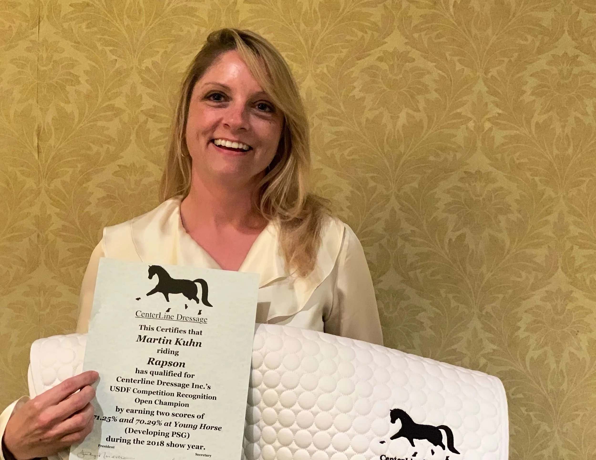Colleen Rull receiving an award