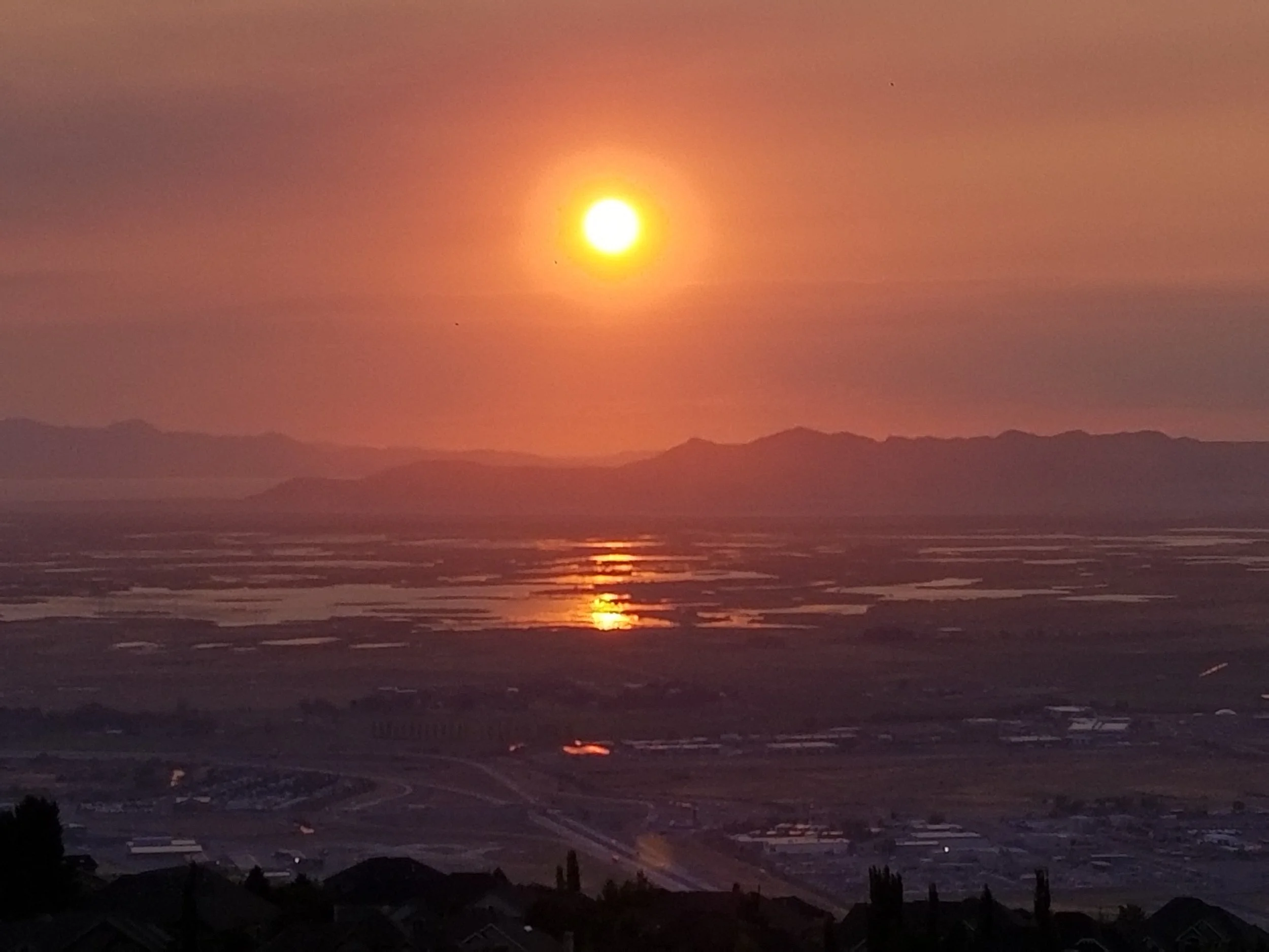Took this tonight on our Monday night hike. It reminded me of one of my fav sayings. Goes like this: "With every sunset there is a promise of new beginnings." #nofilter #smoke. 