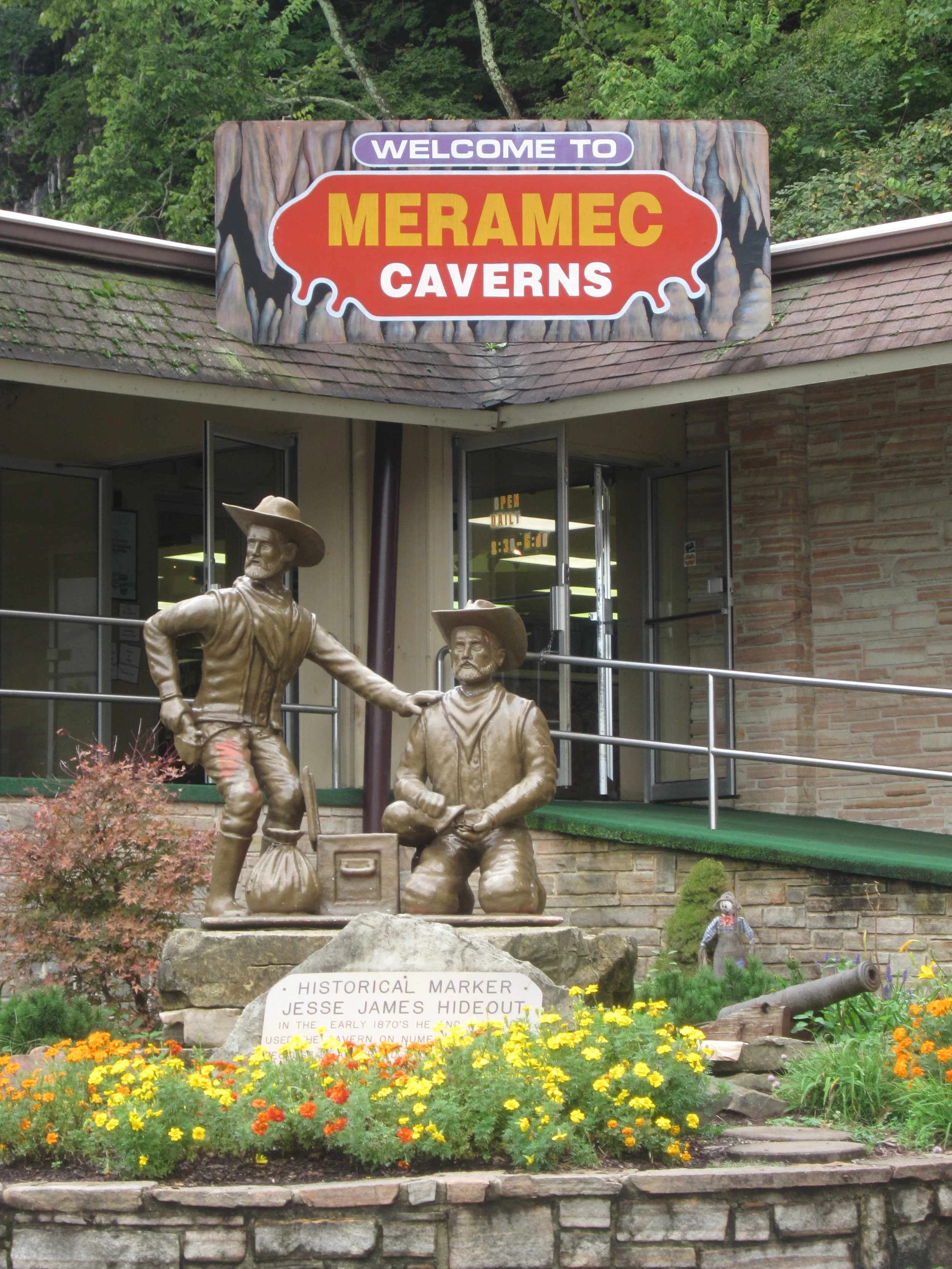 Meramec Caverns