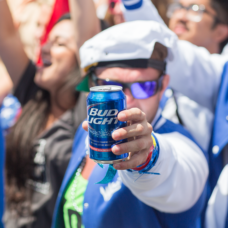 65688-Bud-Light-Summer-sweepstakes-4-panel-FB1 2.png
