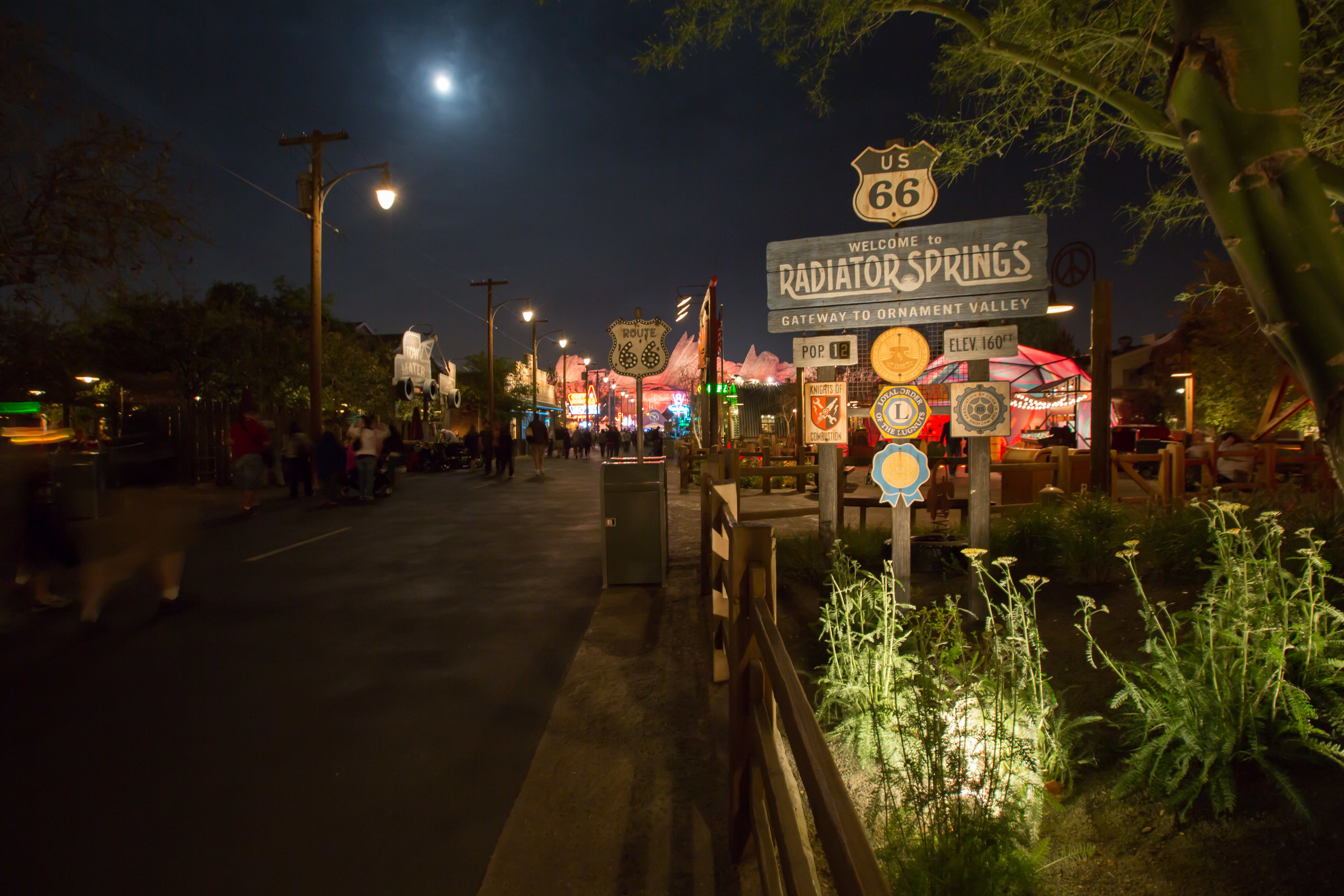 CarsLand-4.jpg