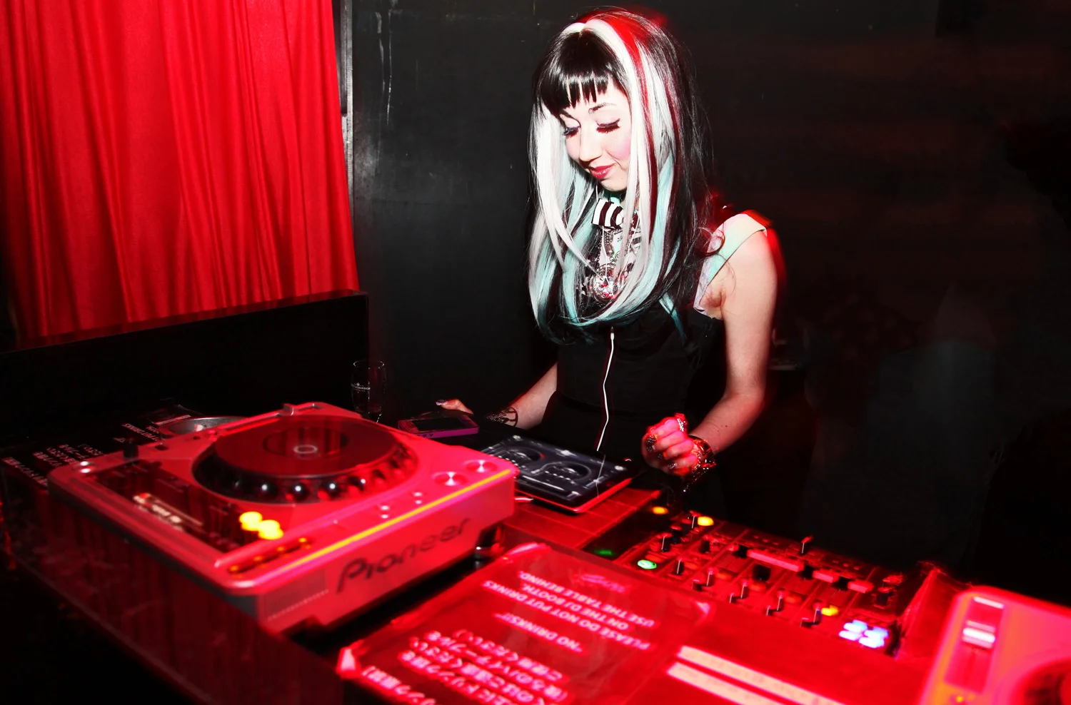 Ontoshiki-poledancing-2012_3878 copy.jpg