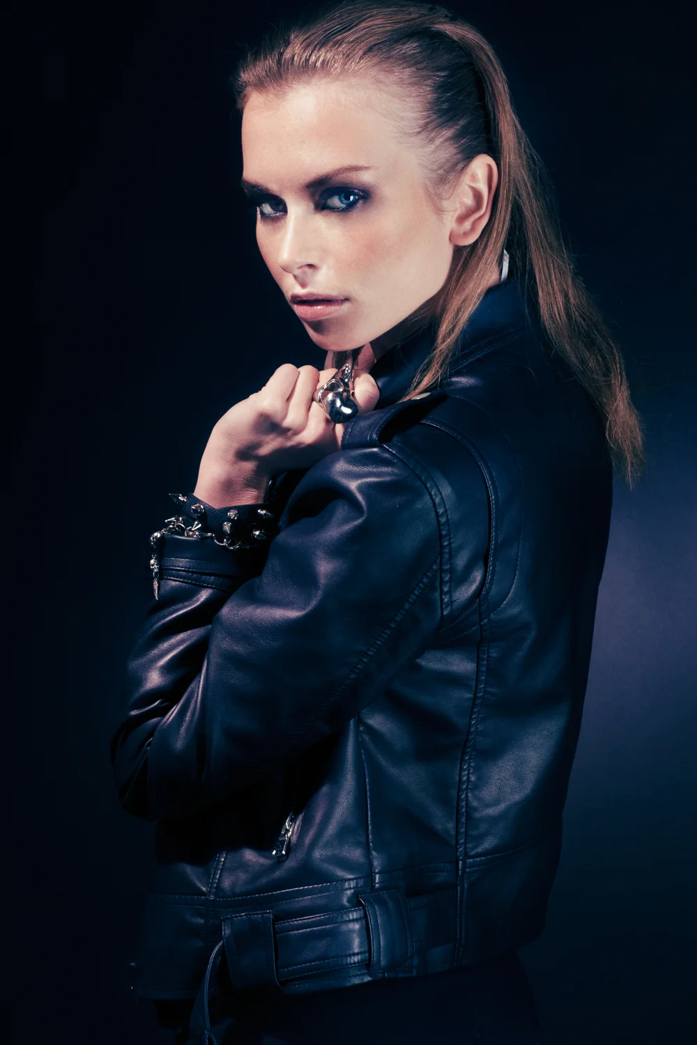  ​Ring by Alexander McQueen  Bracelet by&nbsp;[sai:31]​ 







