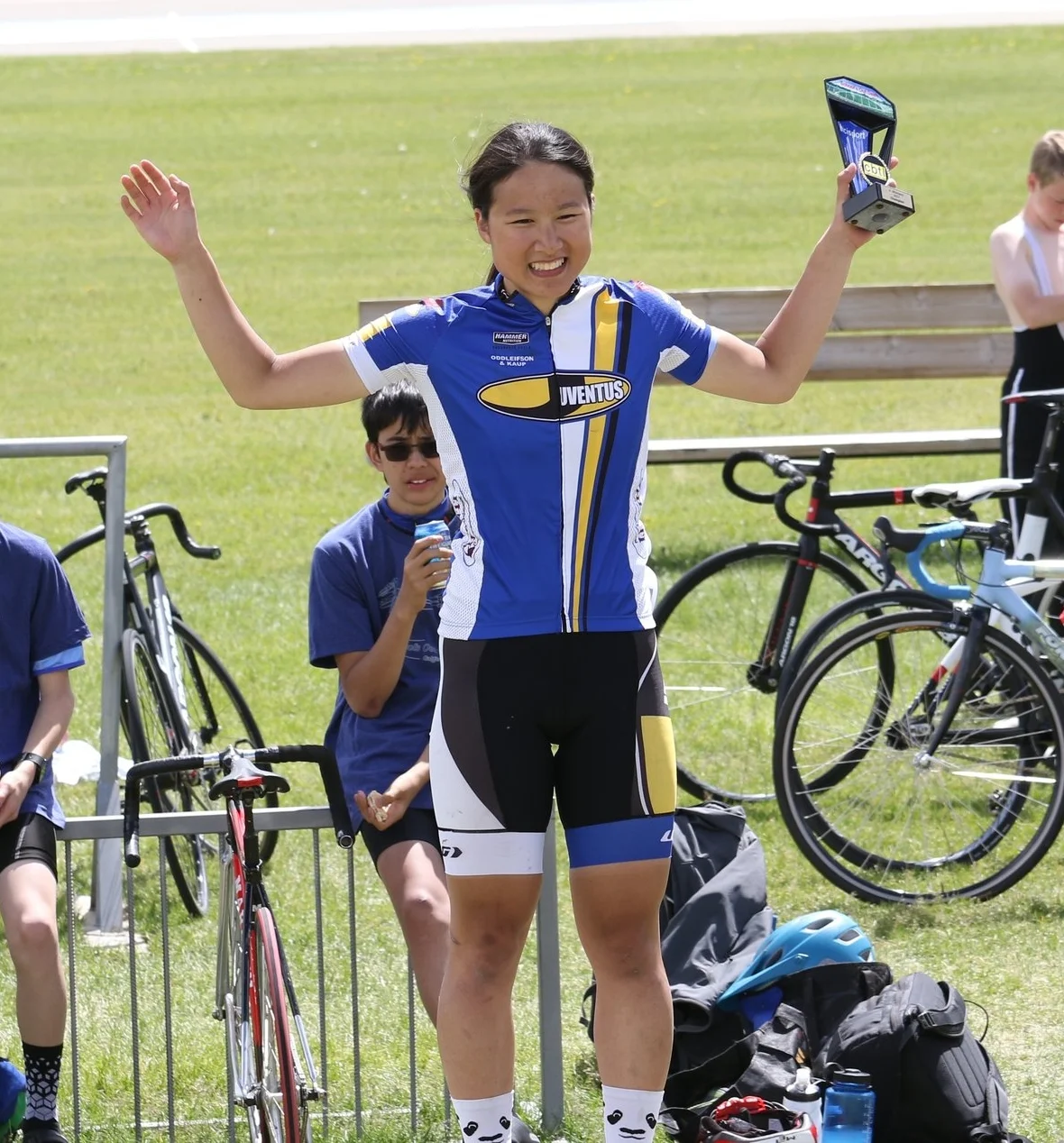 Cheyenne wins the W U19 Omnium