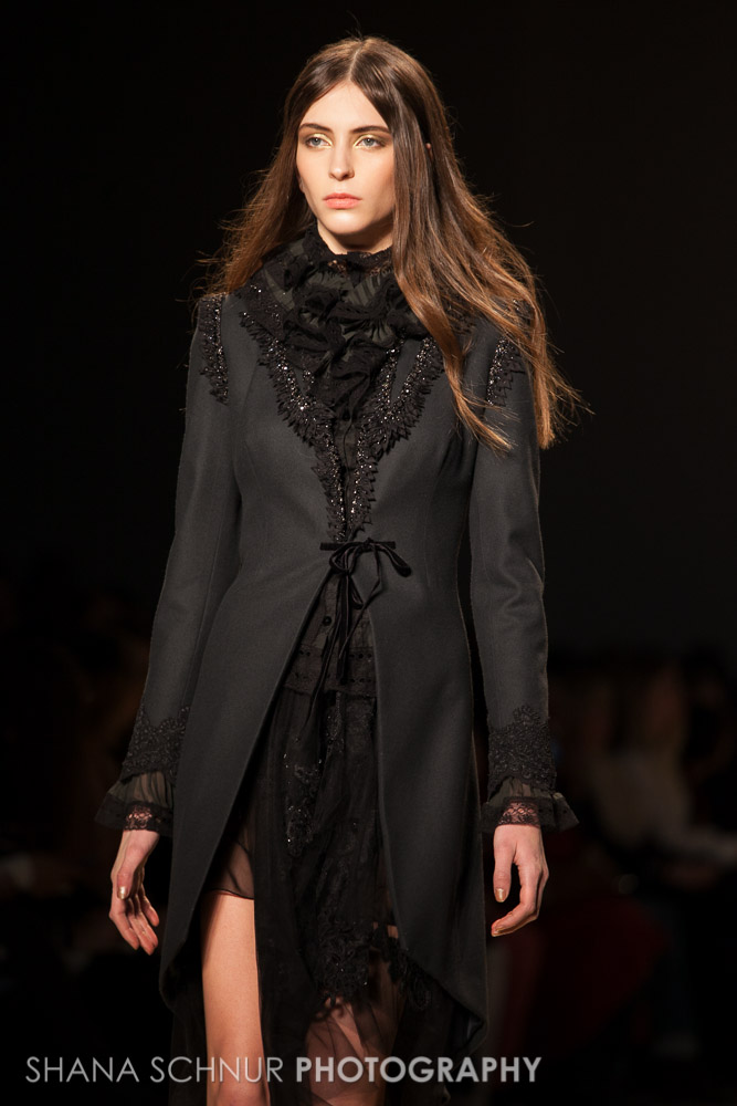 Reem-Acra-New-York-Fashion-Week-Fall-Winter-2015-Shana-Schnur-Photography-003.jpg