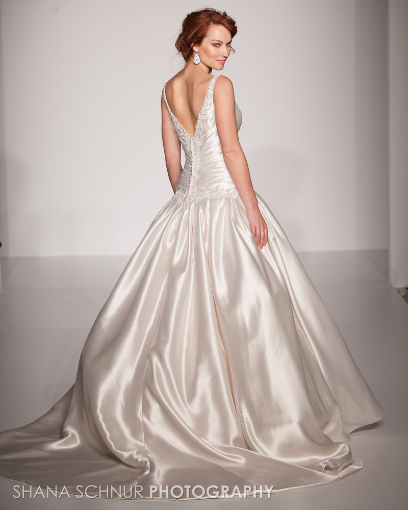 BridalMarket4-19-2015-New-York-Bridal-Fashion-The-Knot-Couture-Runway-Show-Maggie-Sottero-Shana-Schnur-Photography-003.jpg