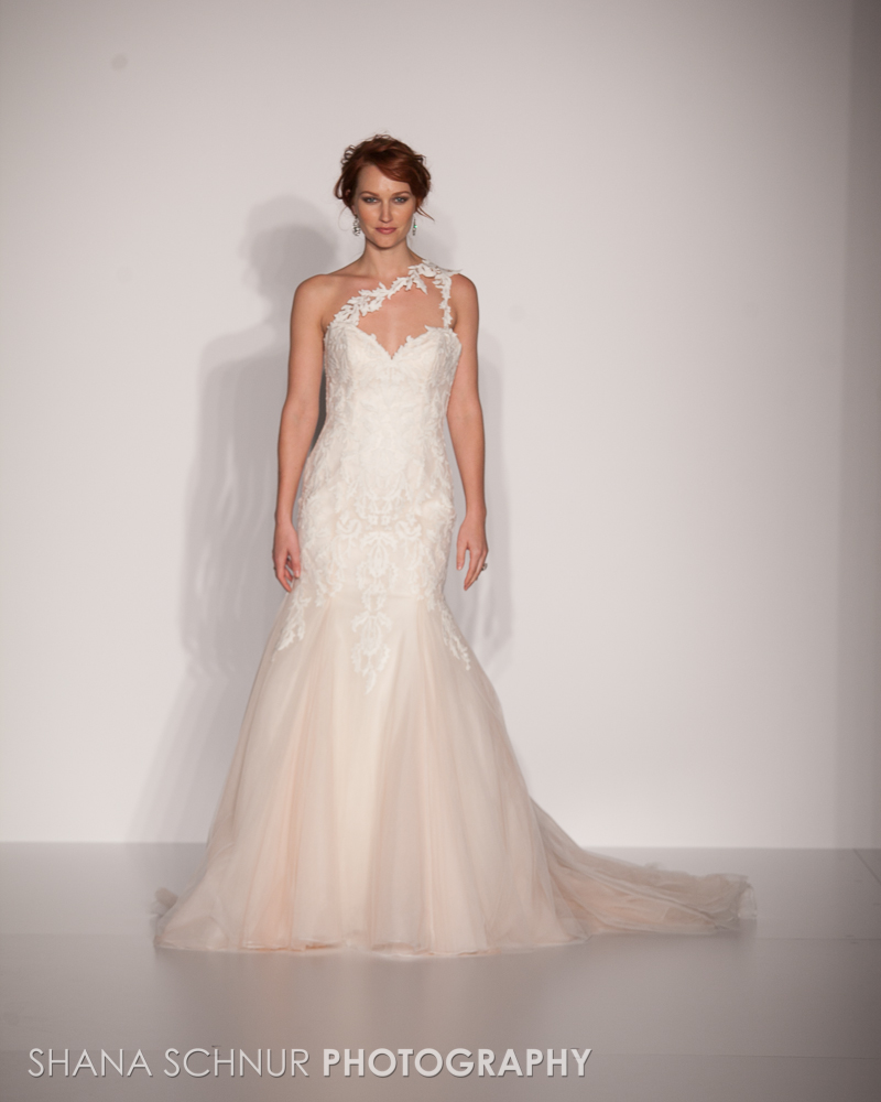 BridalMarket4-19-2015-New-York-Bridal-Fashion-The-Knot-Couture-Runway-Show-Maggie-Sottero-Shana-Schnur-Photography-020.jpg