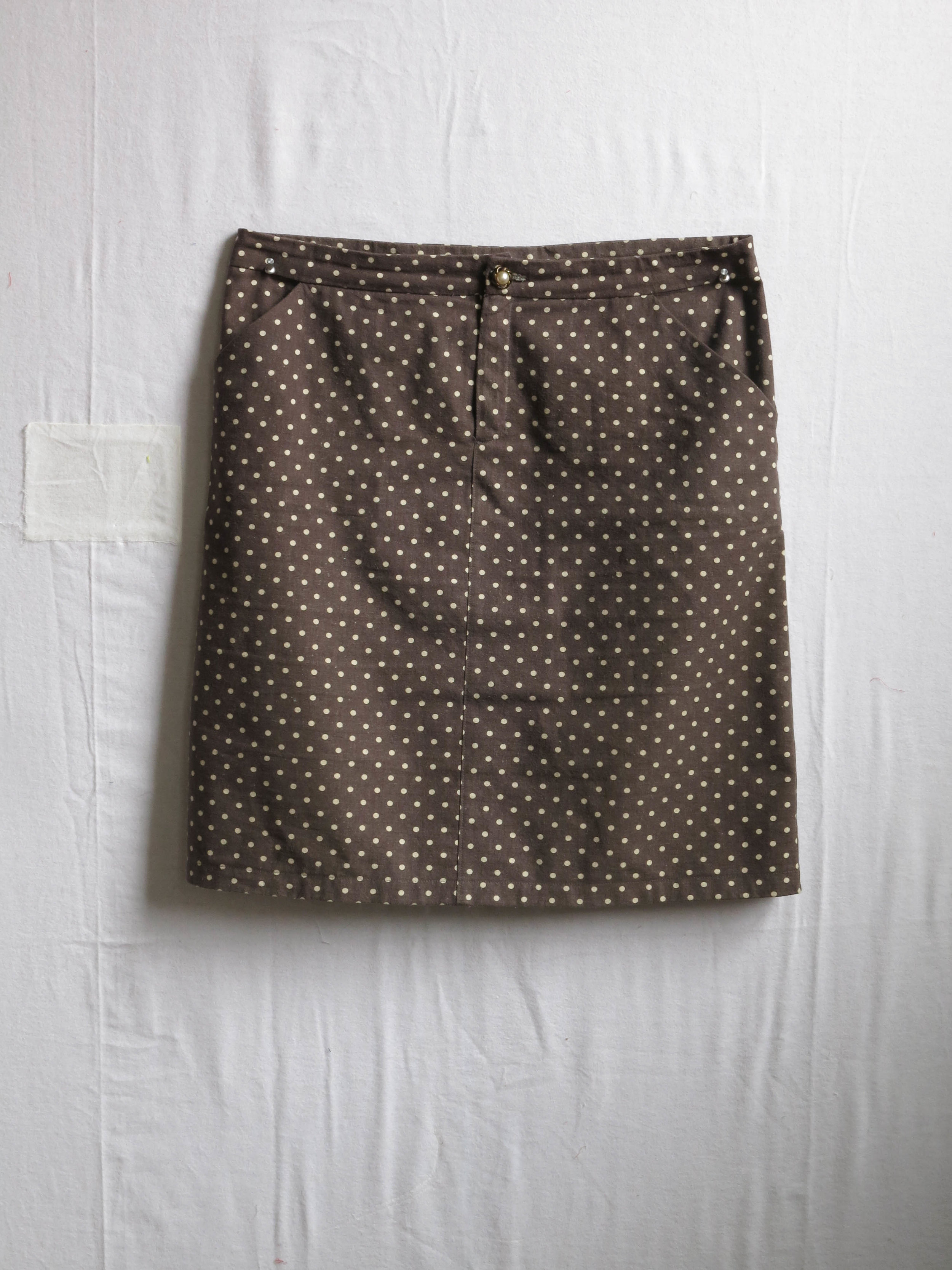 A Moss skirt, pattern by Jen Beeman of Grainline Studio, in Linen/cotton blend from....(?)