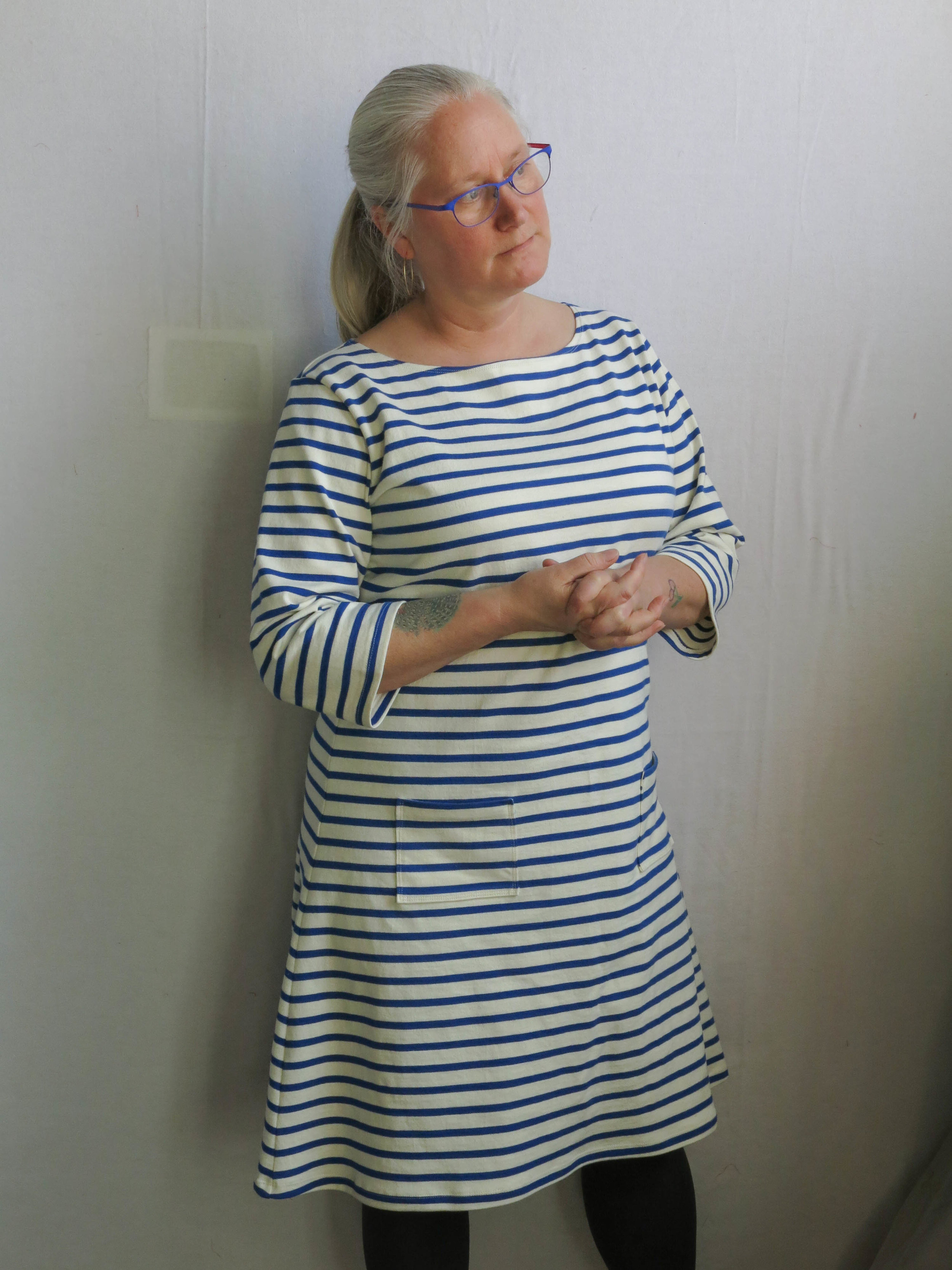 I'm loving this new Rosa dress from Tilly and The Buttons in some heavyweight jersey I bought at Mood last trip to NYC.