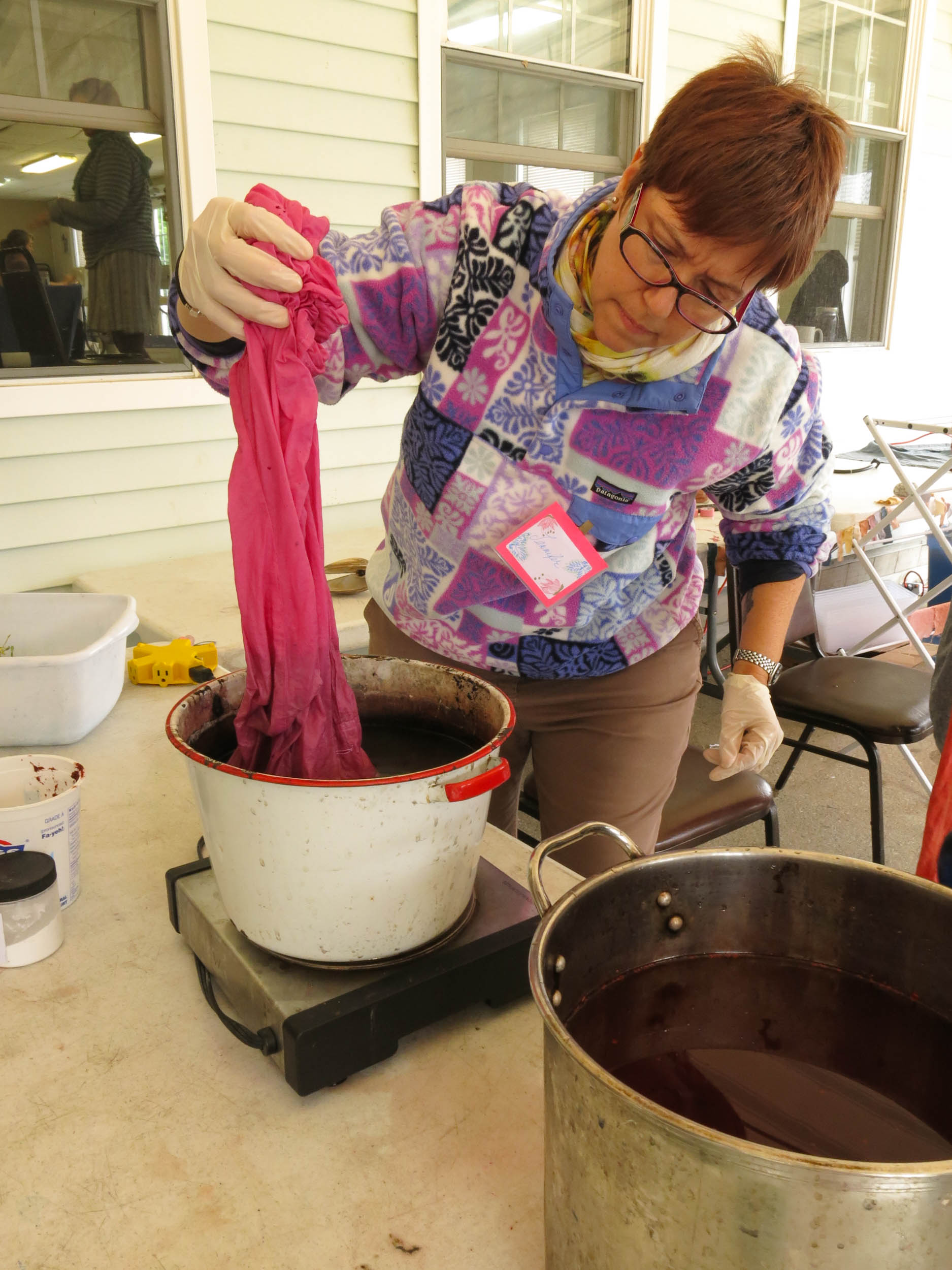 Jen with coccineal in dyepot (1 of 1).jpg