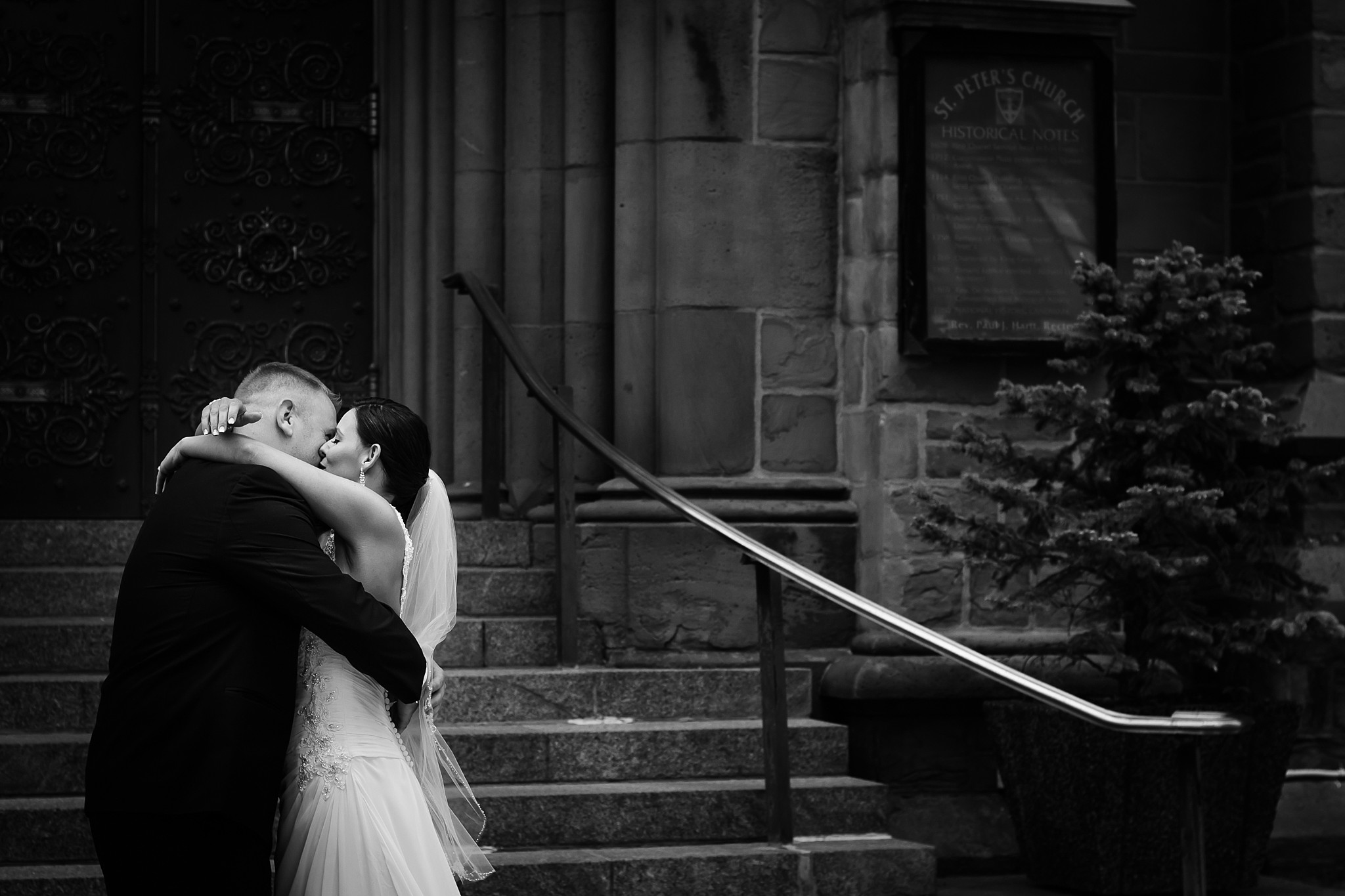 lesleyadephoto_downtown_albany_wedding.jpg