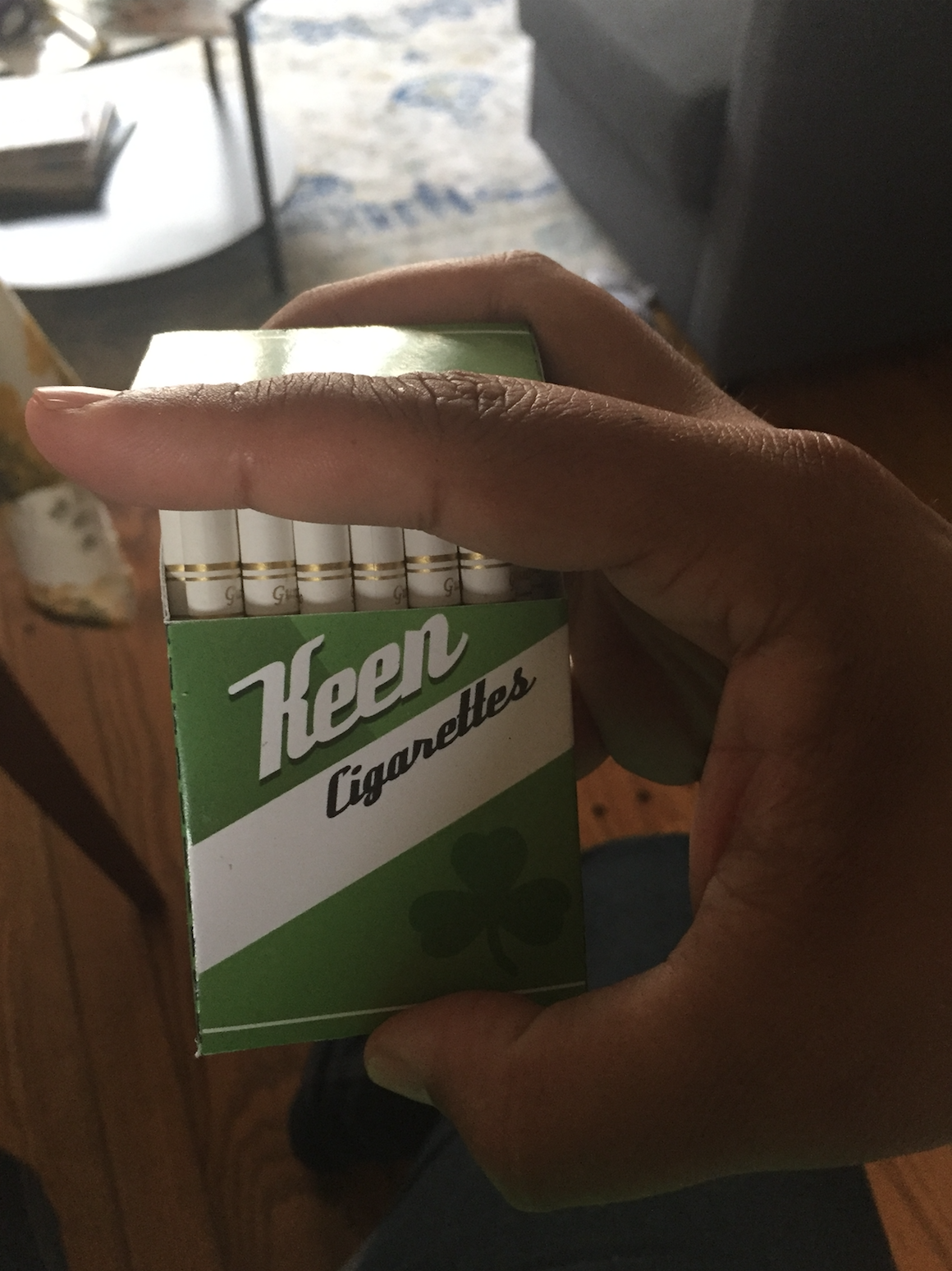 Keen Cigarettes Box.png