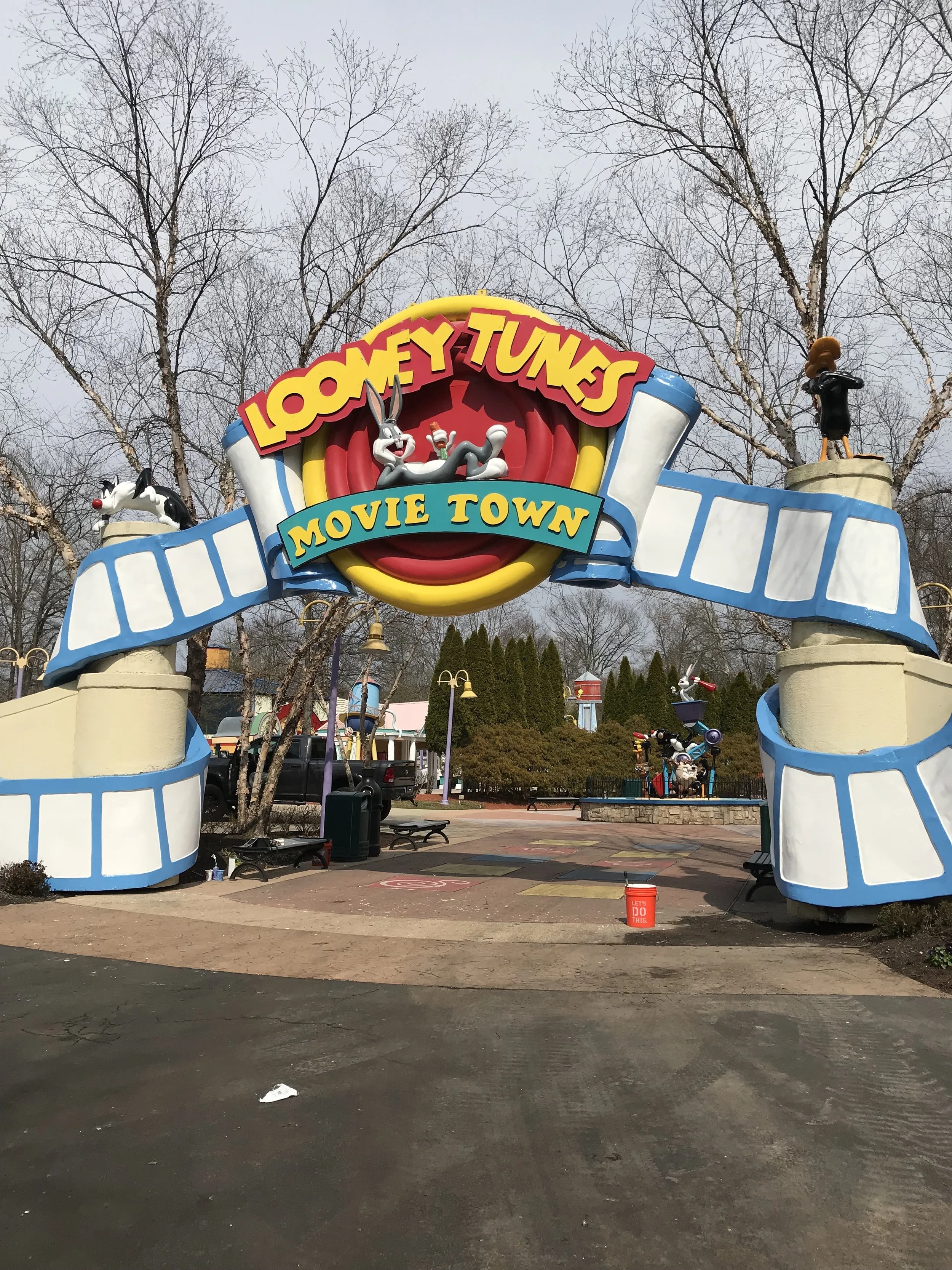 Looney Tunes Movie Town