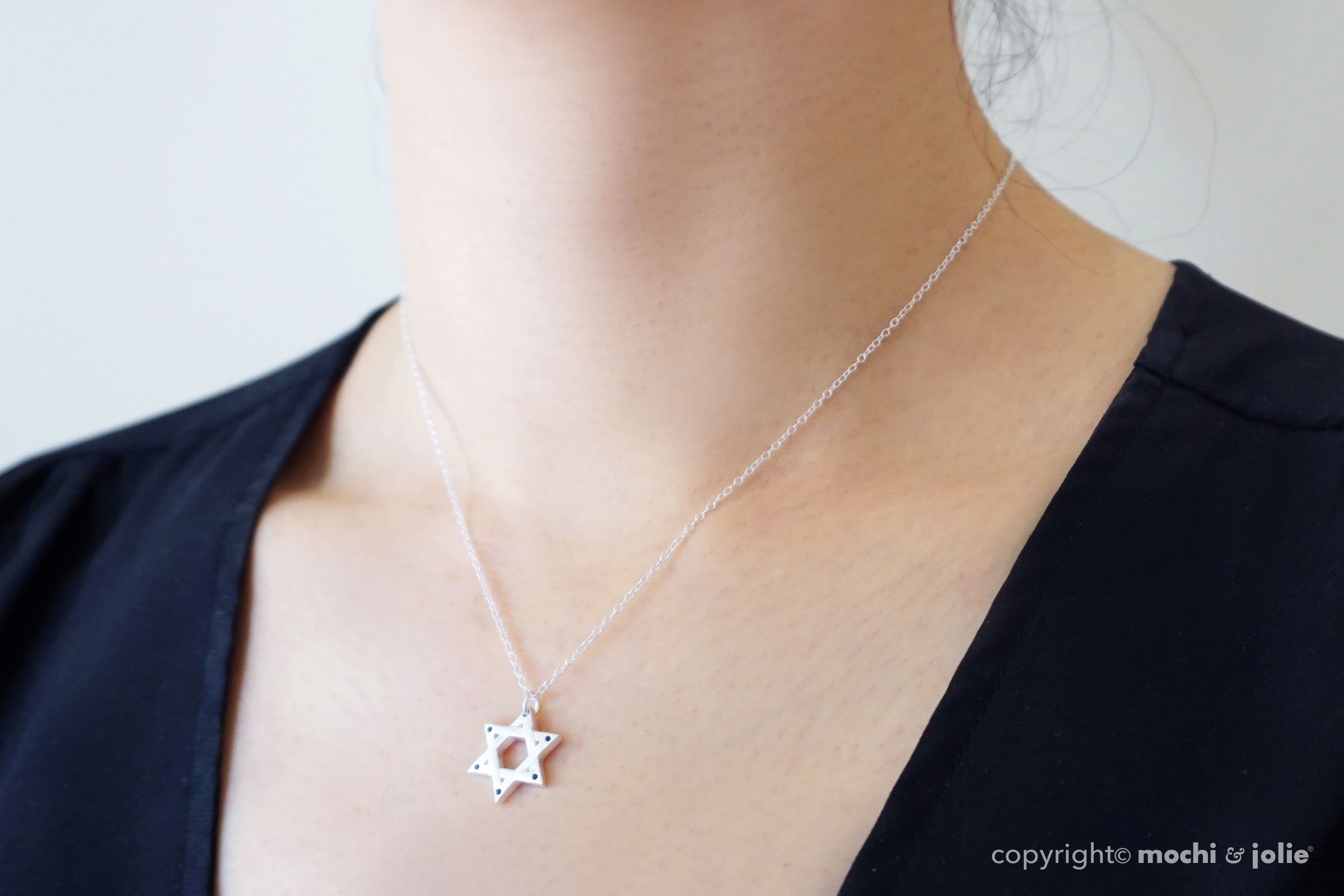 StarOfDavid_Lifestyle_NecklaceS.jpg