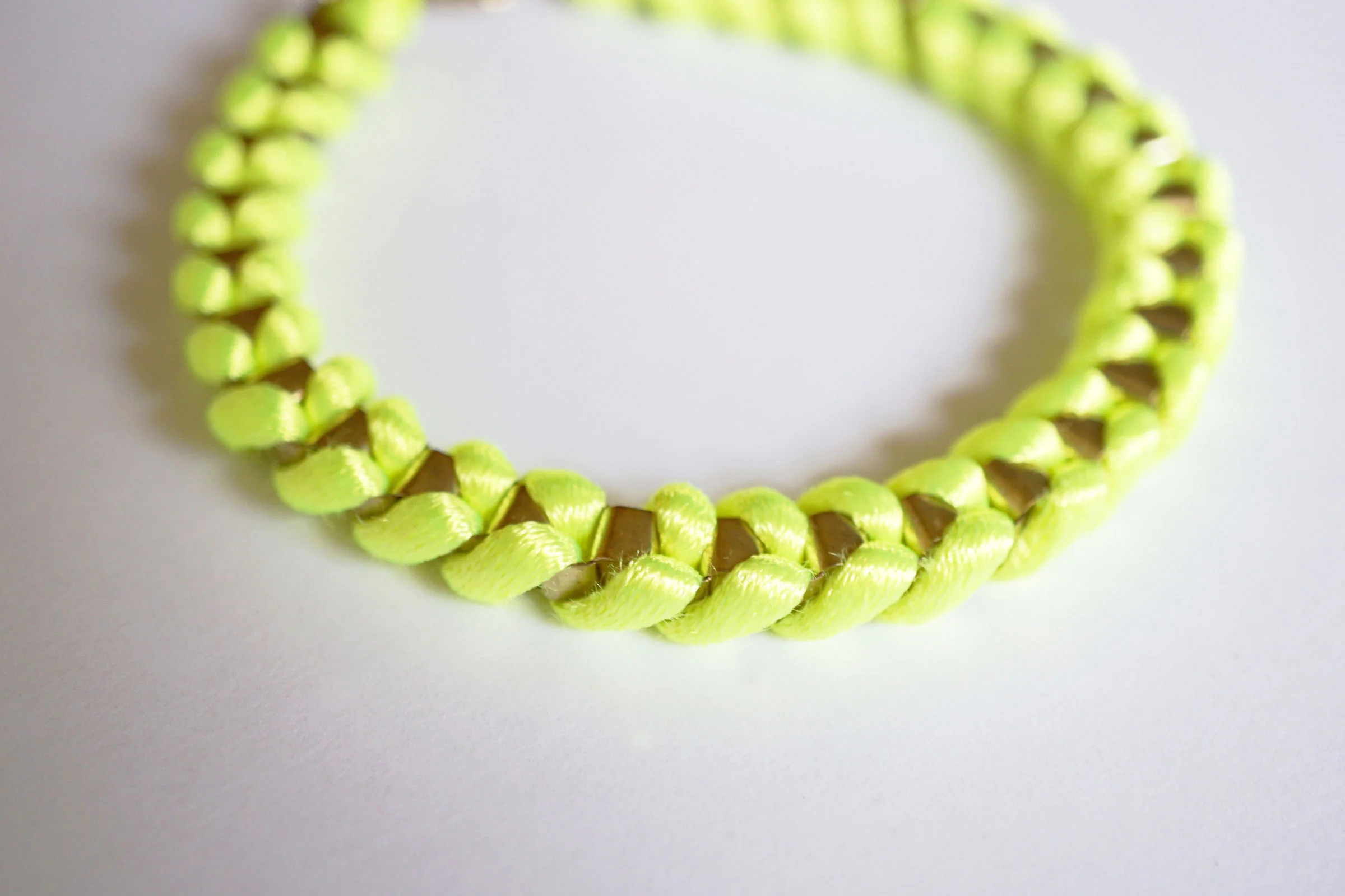 JL_ADEL_RopeWeavingBracelet_NeonYellow_D1_NLs.jpg