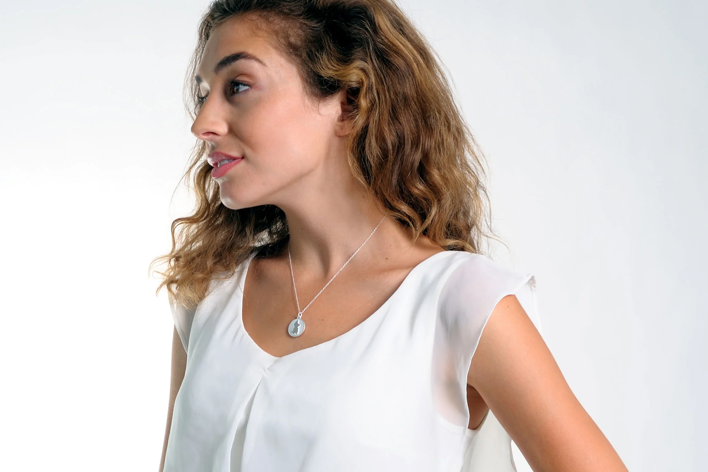 Model_SilverPendant_s.jpg