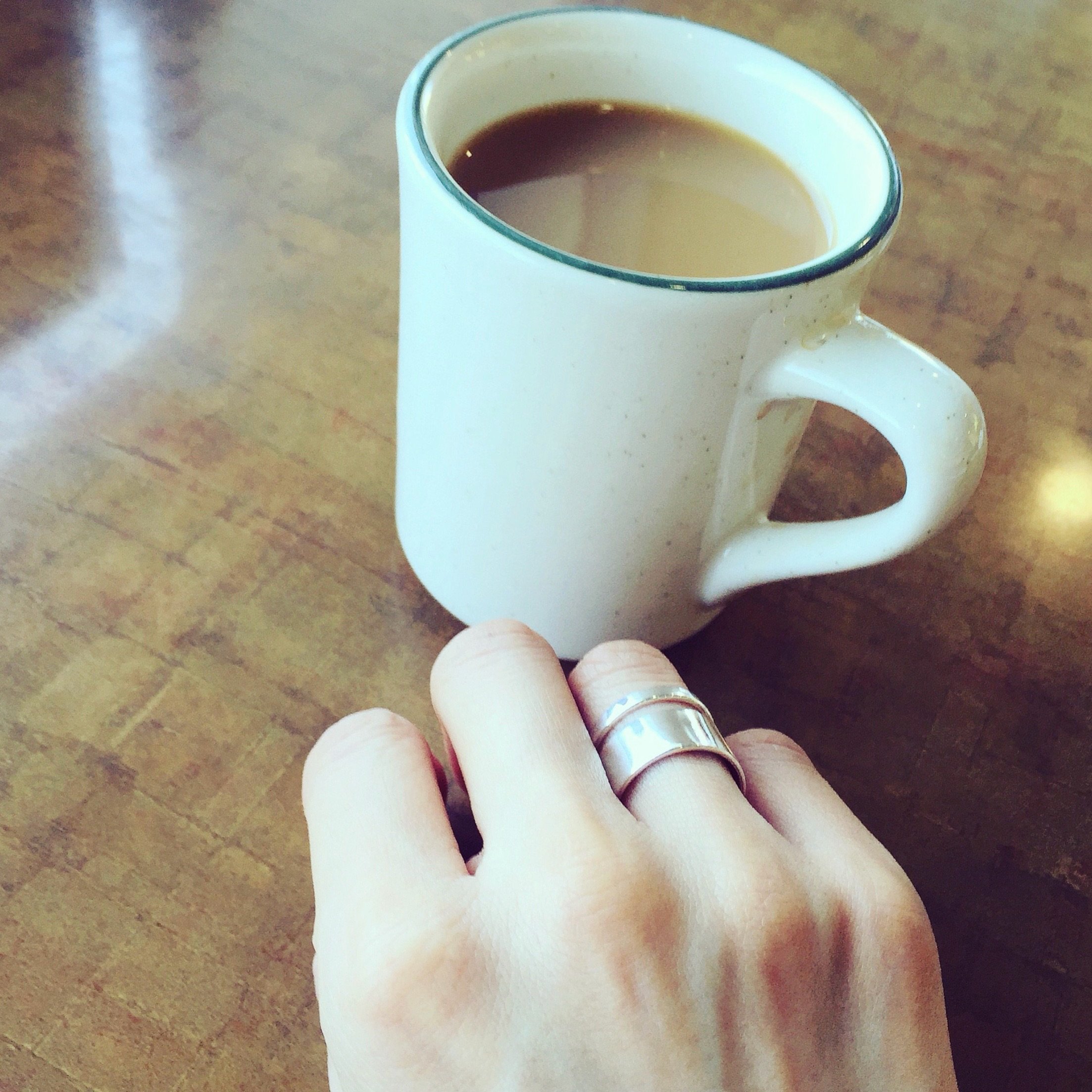 Monday&rsquo;s coffee break ☕️🤍🤎