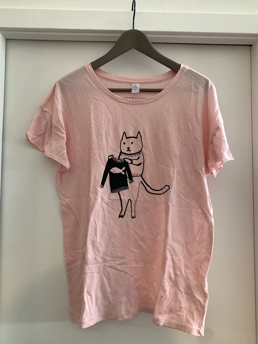 Cat Shopping for Fish Sweater on Distressed Rocker tee Salmon Pink —  RITSUKO HIRAI Textile Design San Francisco, California