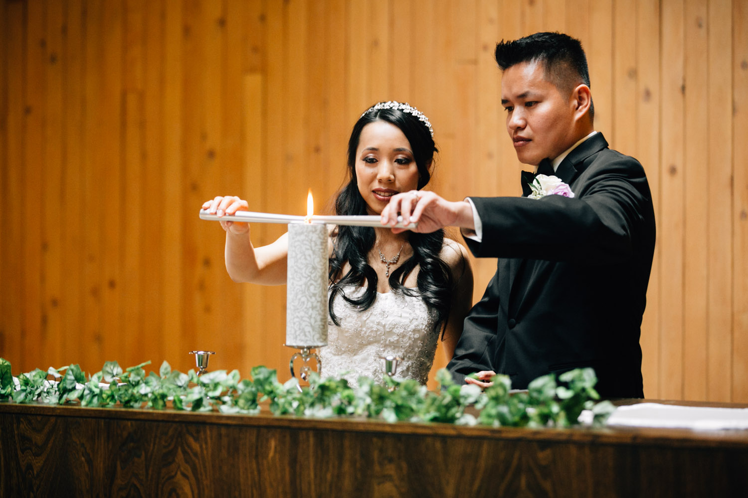 vancouver wedding photographer unity candle redeemer lutheran church