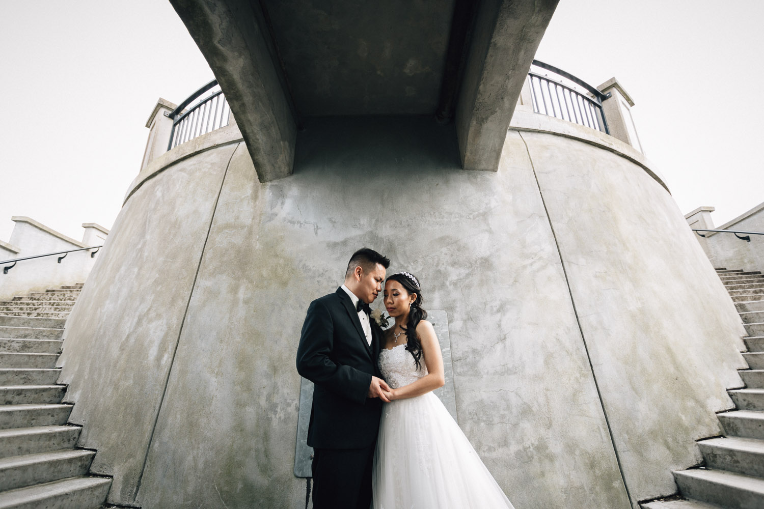stanley park lighthouse wedding potrait