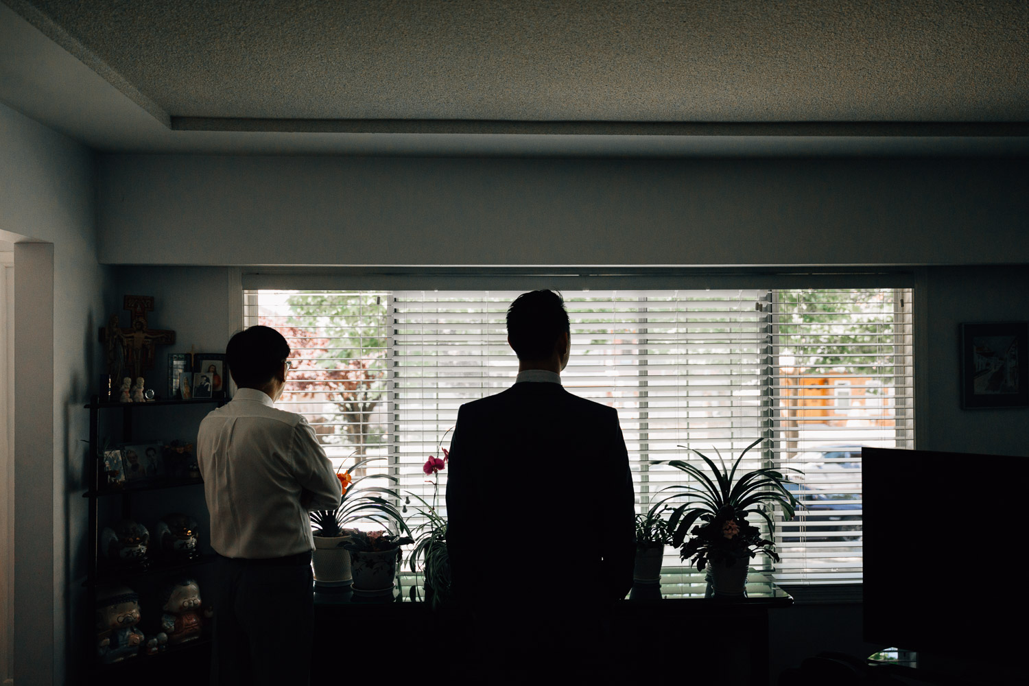 groom getting ready vancouver wedding photography