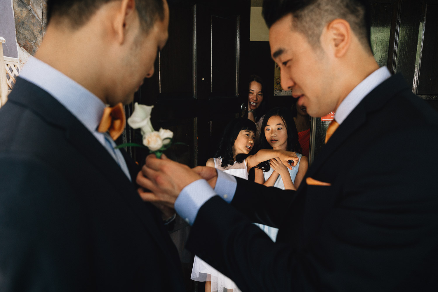 vancouver wedding photographer groom and groomsman