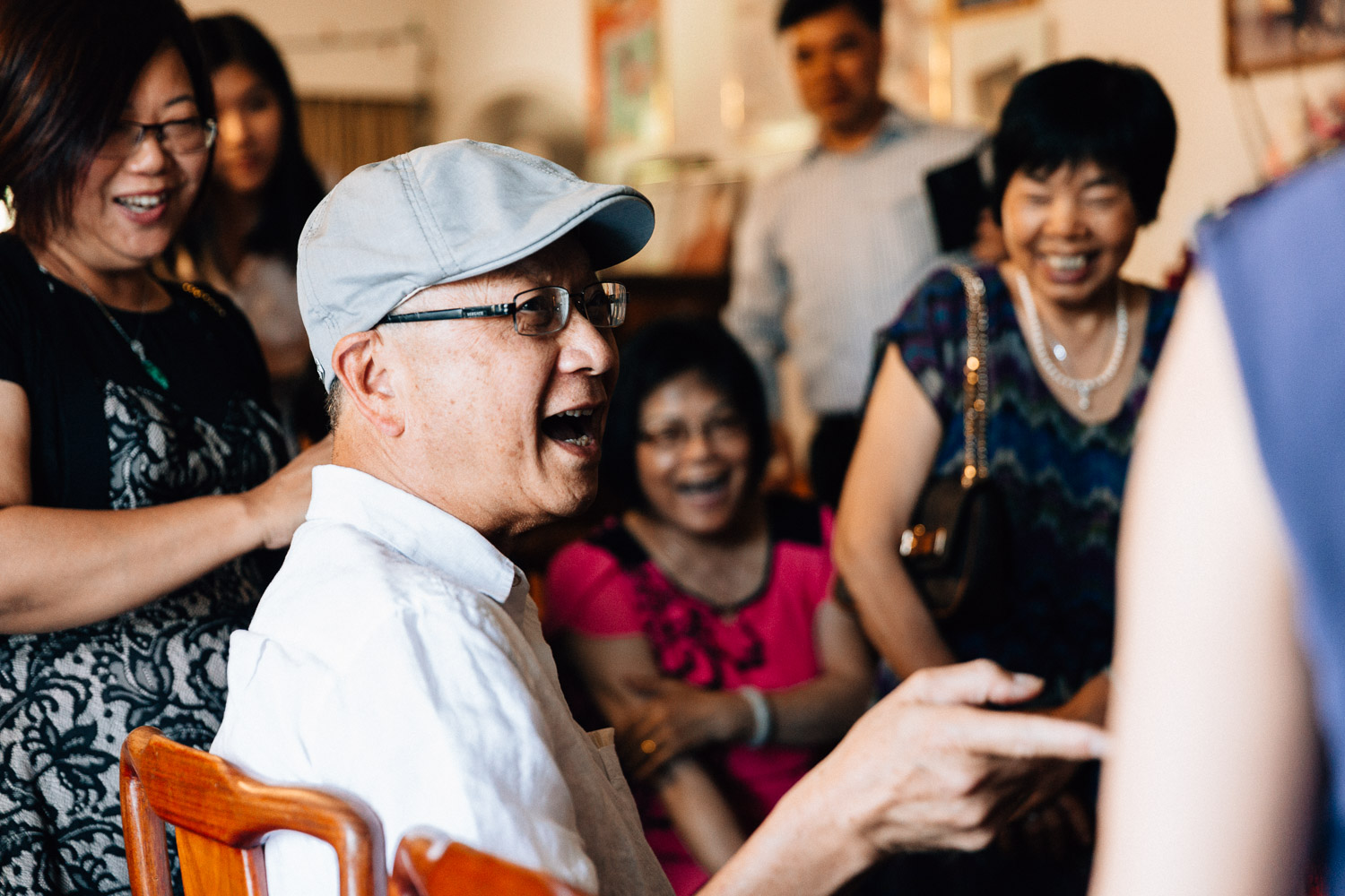 chinese tea ceremony vancouver wedding photogrraphy