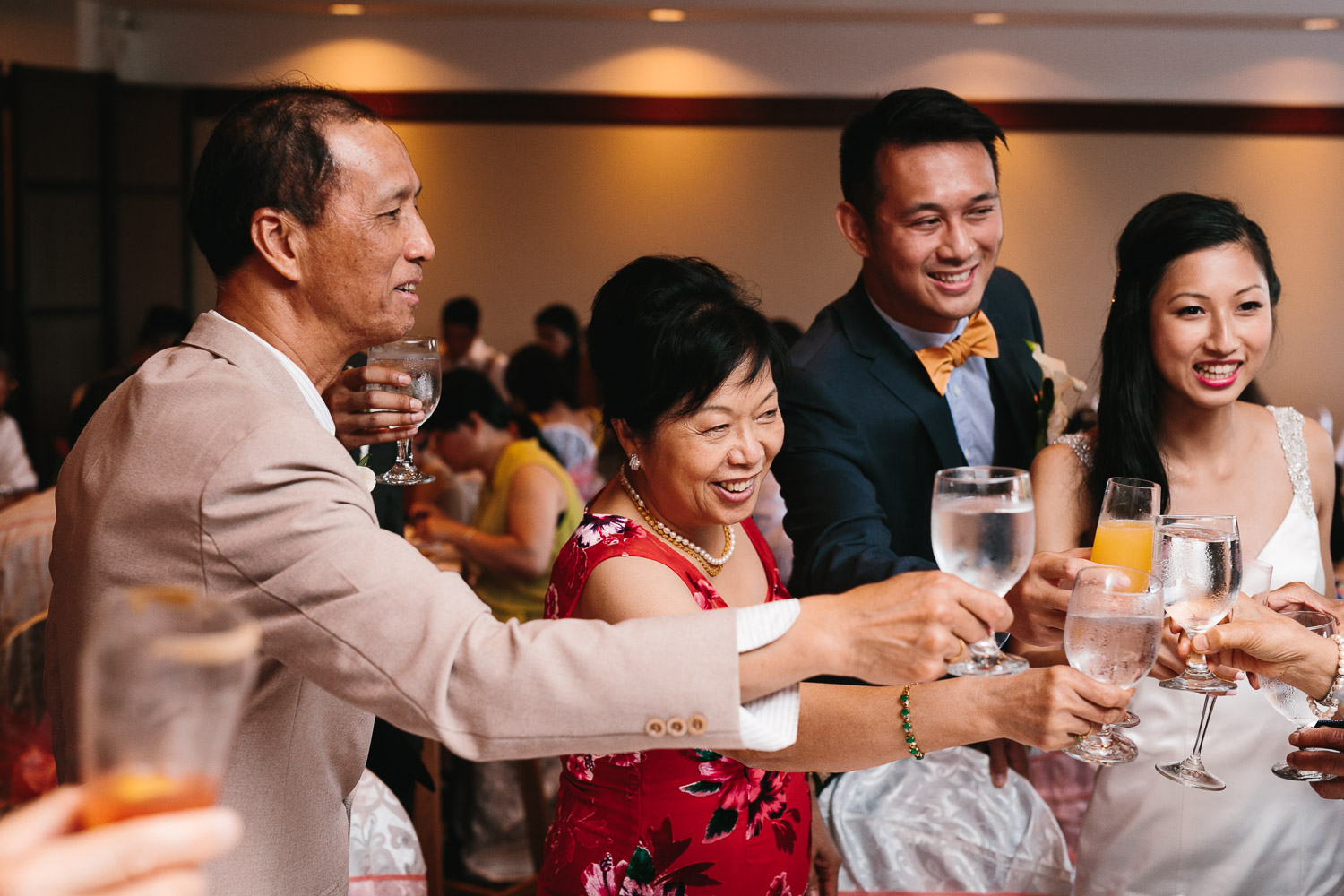 quilchena richmond wedding photography reception table toasting