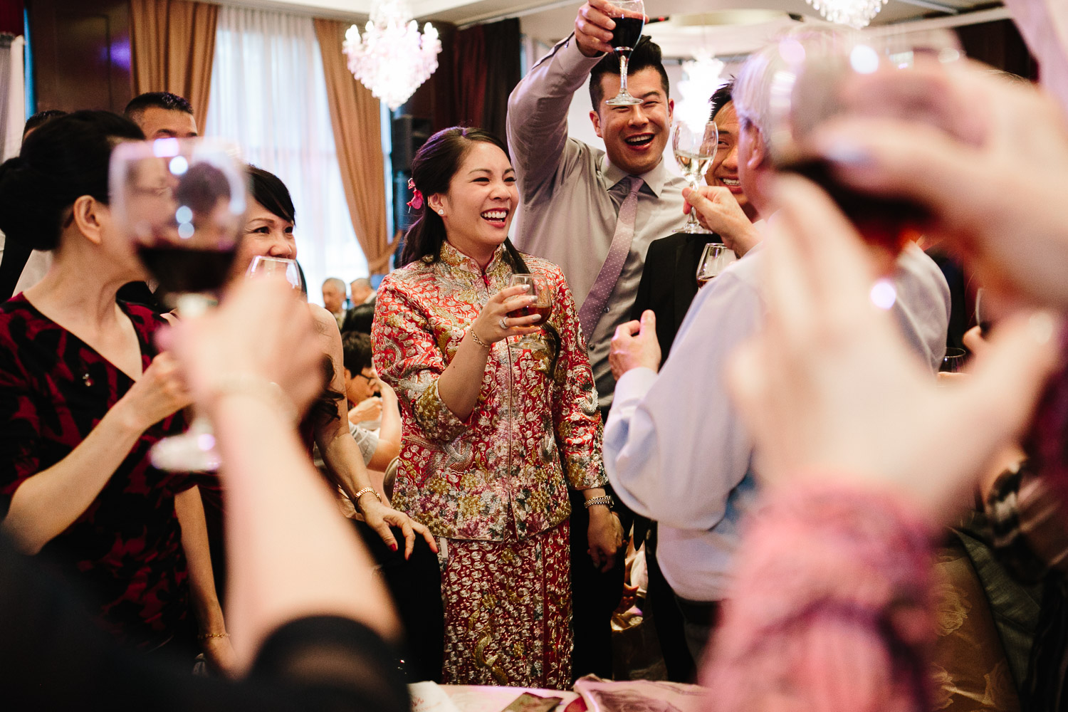 chinese table toasting wedding reception 