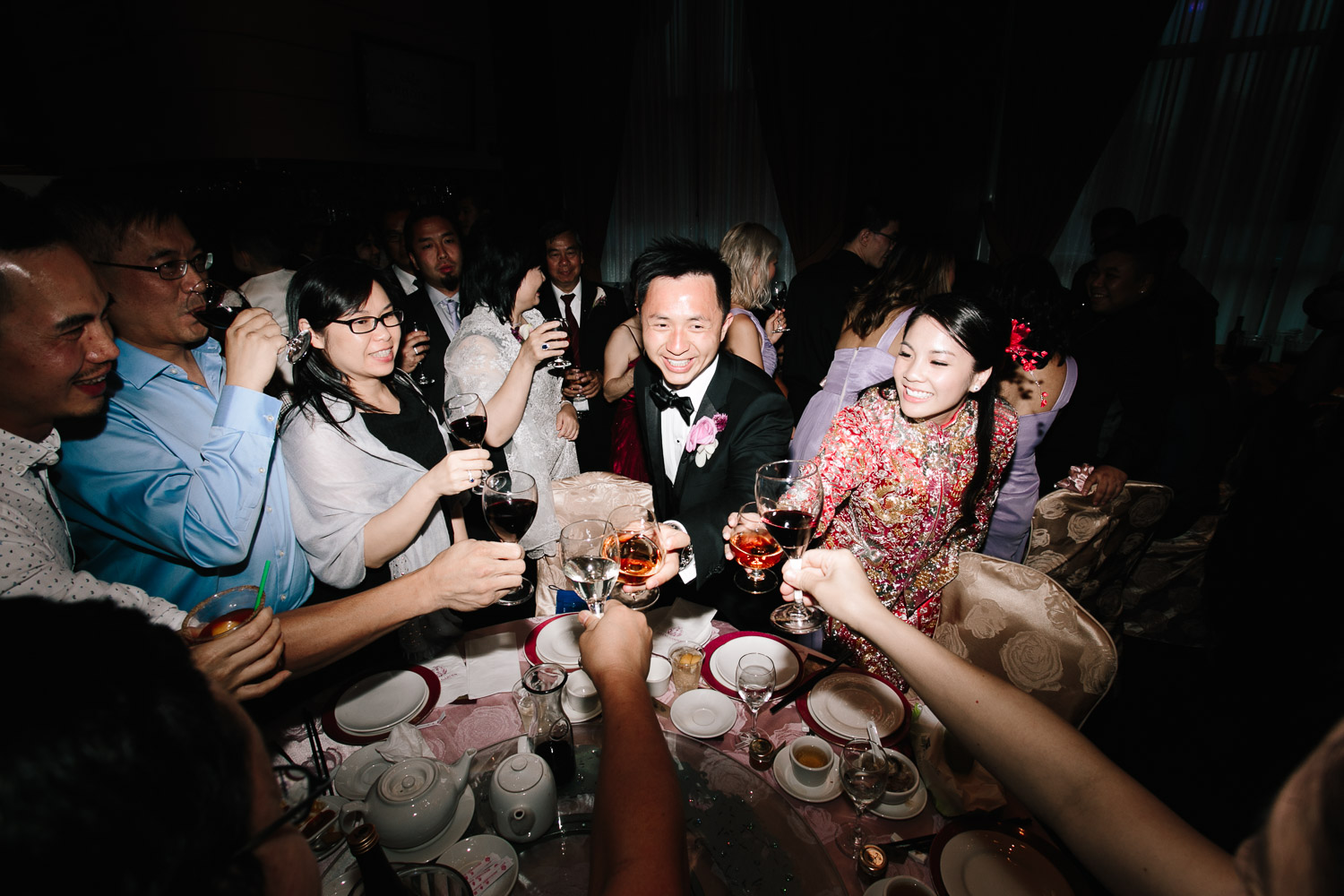 table toasting at shiang garden in richmond for wedding reception