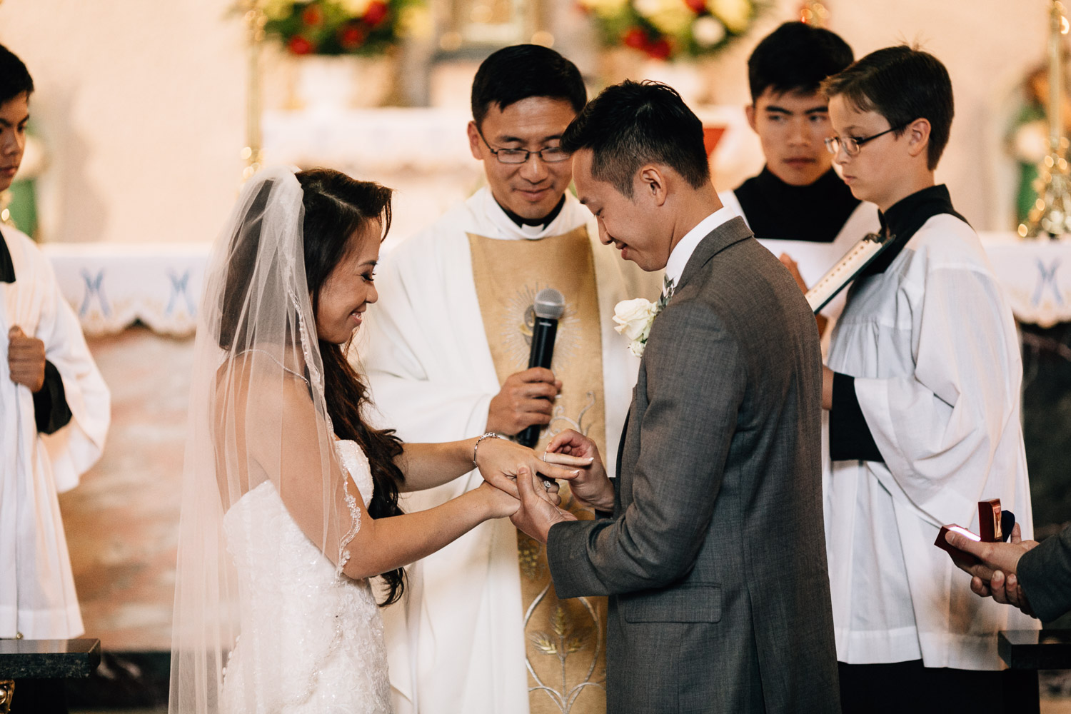 maple ridge wedding photographer catholic ceremony vietnamese