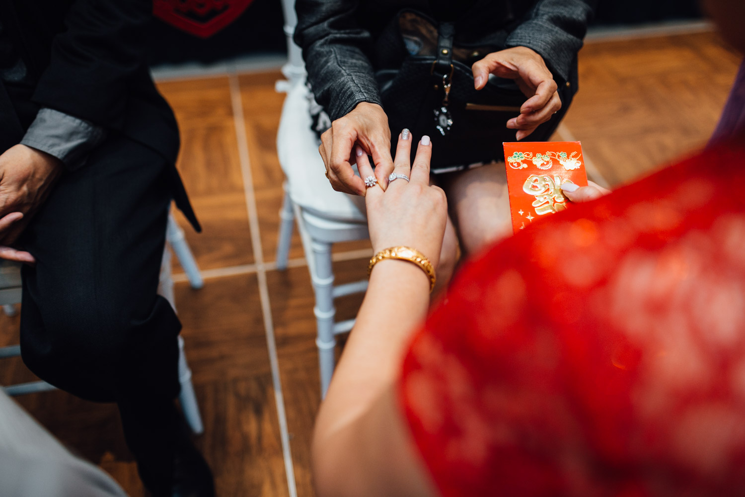 chinese tea ceremony in north vancouver at pinnacle at the pier wedding