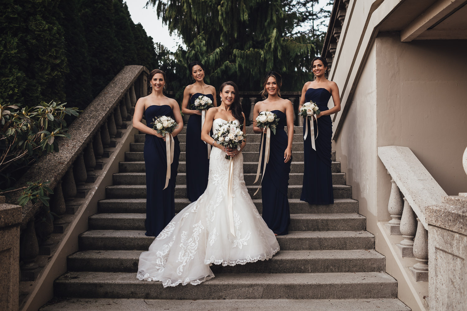 pitt meadows bride and bridesmaids at swaneset wedding photography