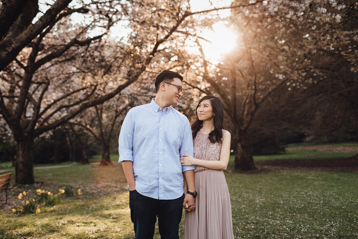 vancouver cherry blossom engagement photography in stanley park