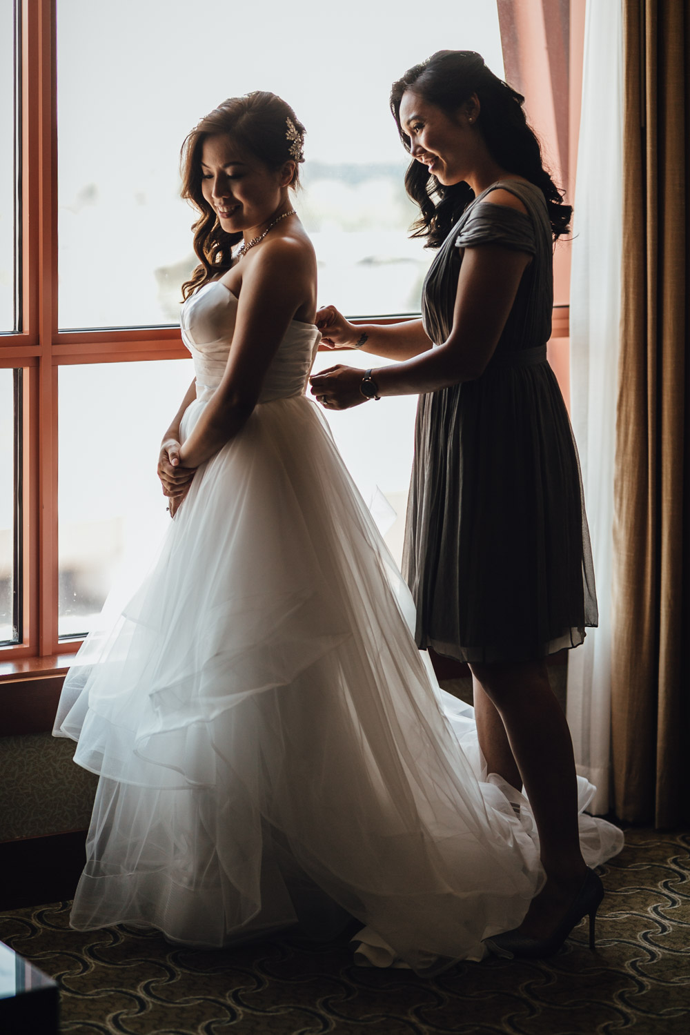 richmond wedding photography at river rock hotel marriage signing