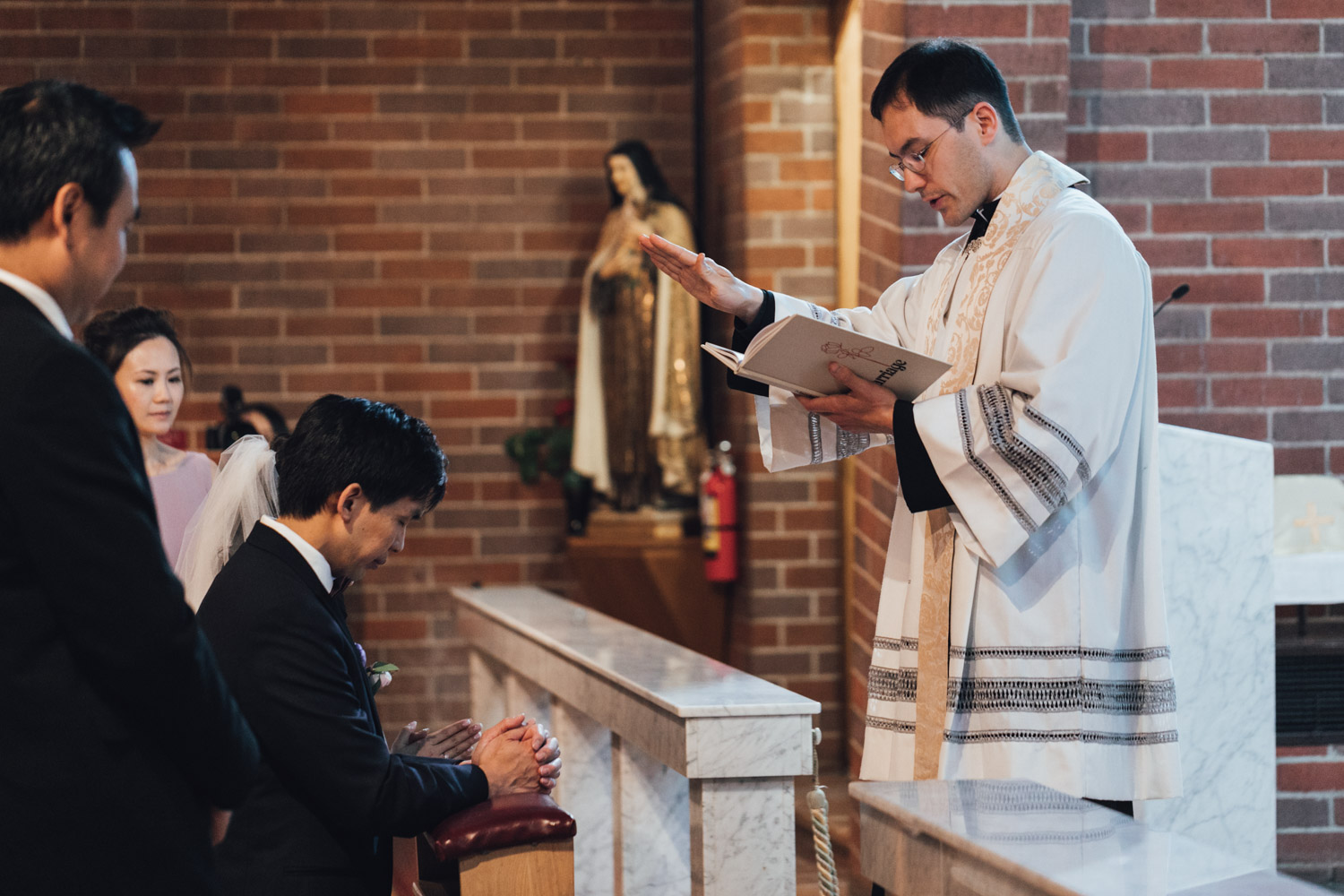 Vancouver wedding photography ceremony at st. anthony's parish
