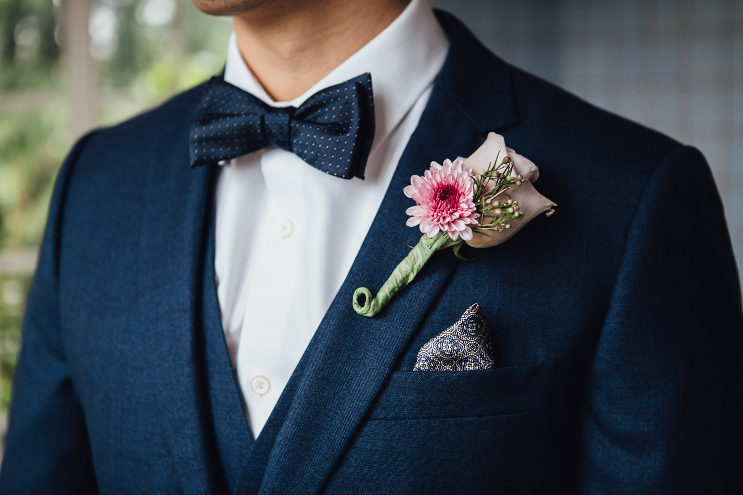 groom getting ready at university women's club of vancouver wedding photographer