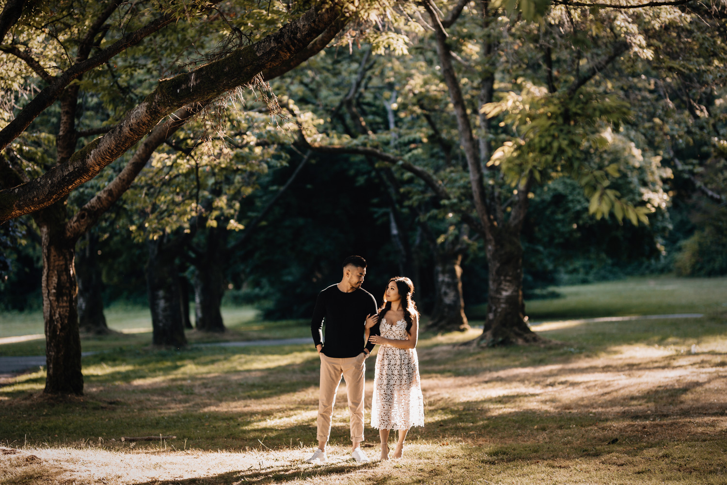 rose garden stanley park engagement photography in vancouver bc