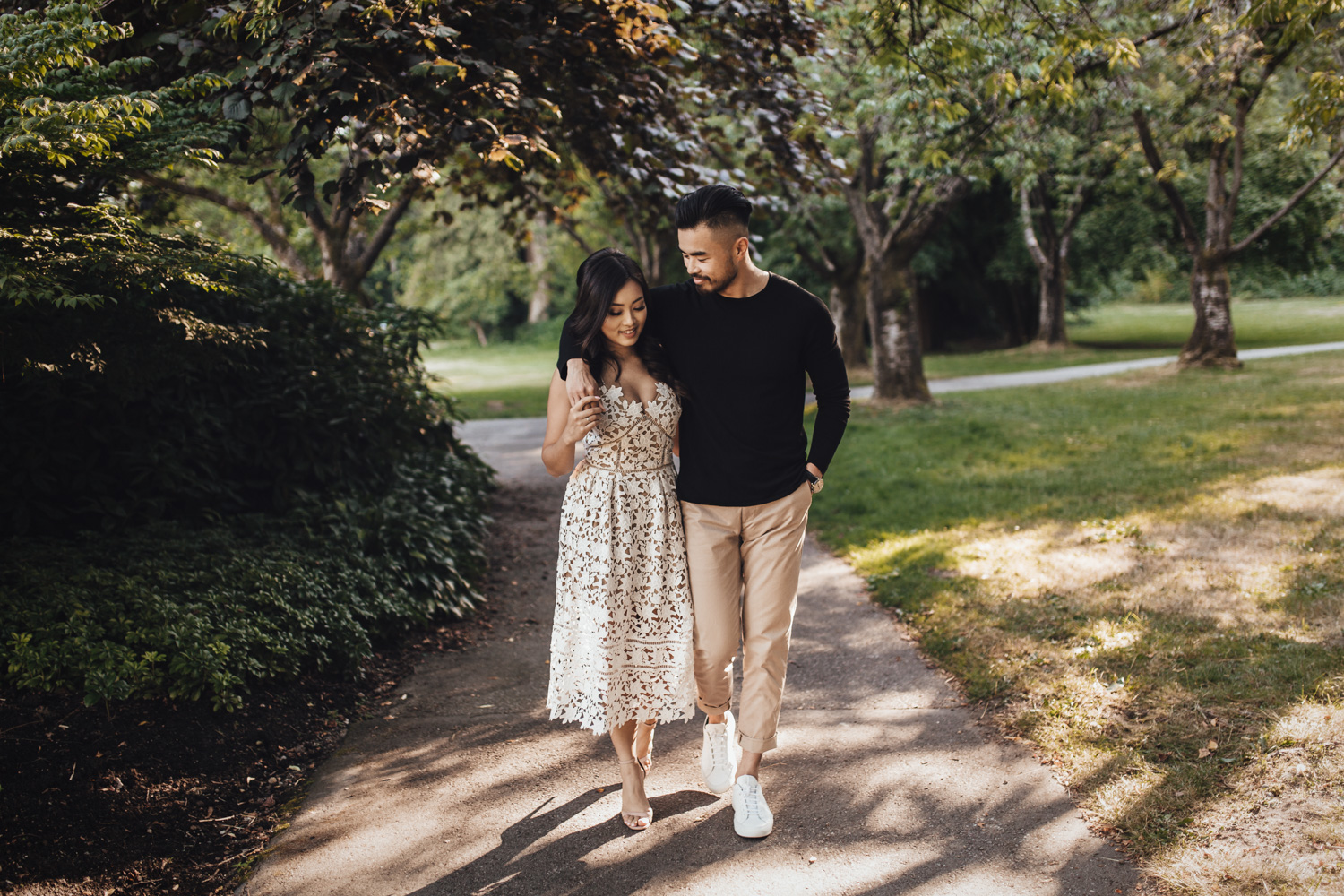 rose garden stanley park engagement photography in vancouver bc