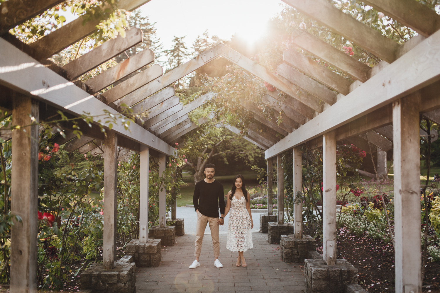 rose garden stanley park engagement photography in vancouver bc