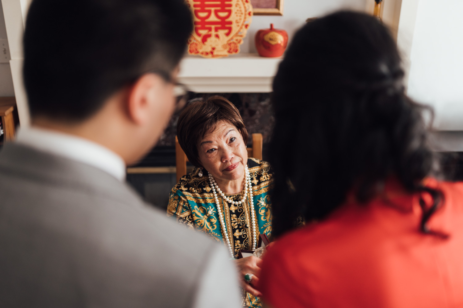 chinese tea ceremony vancouver wedding photography
