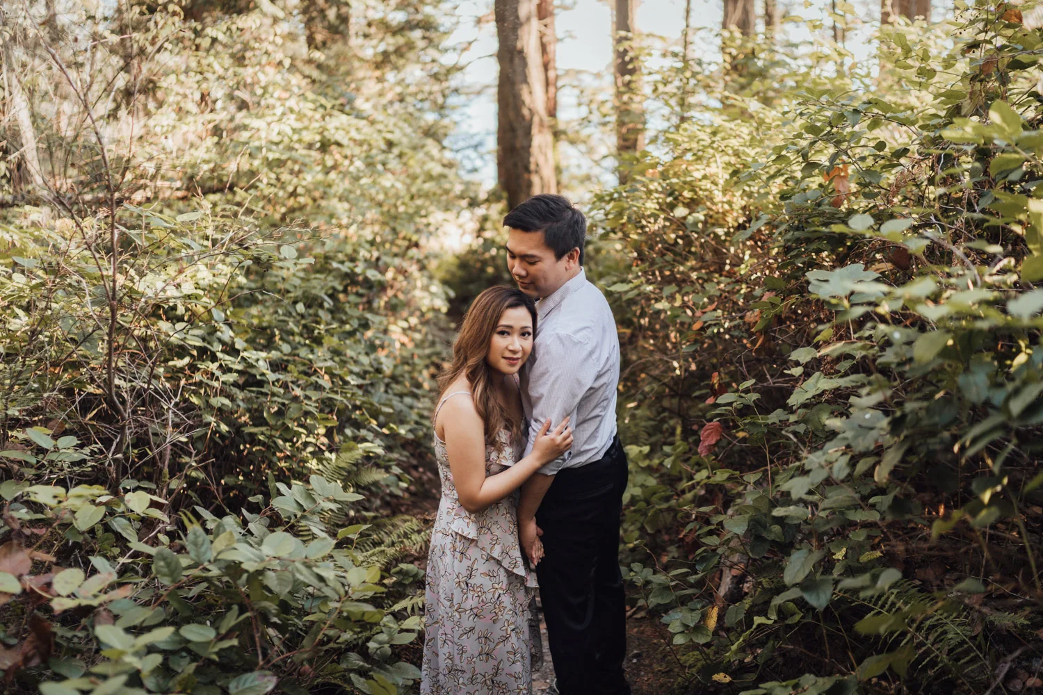 lighthouse park engagement photography summer sunset vsco