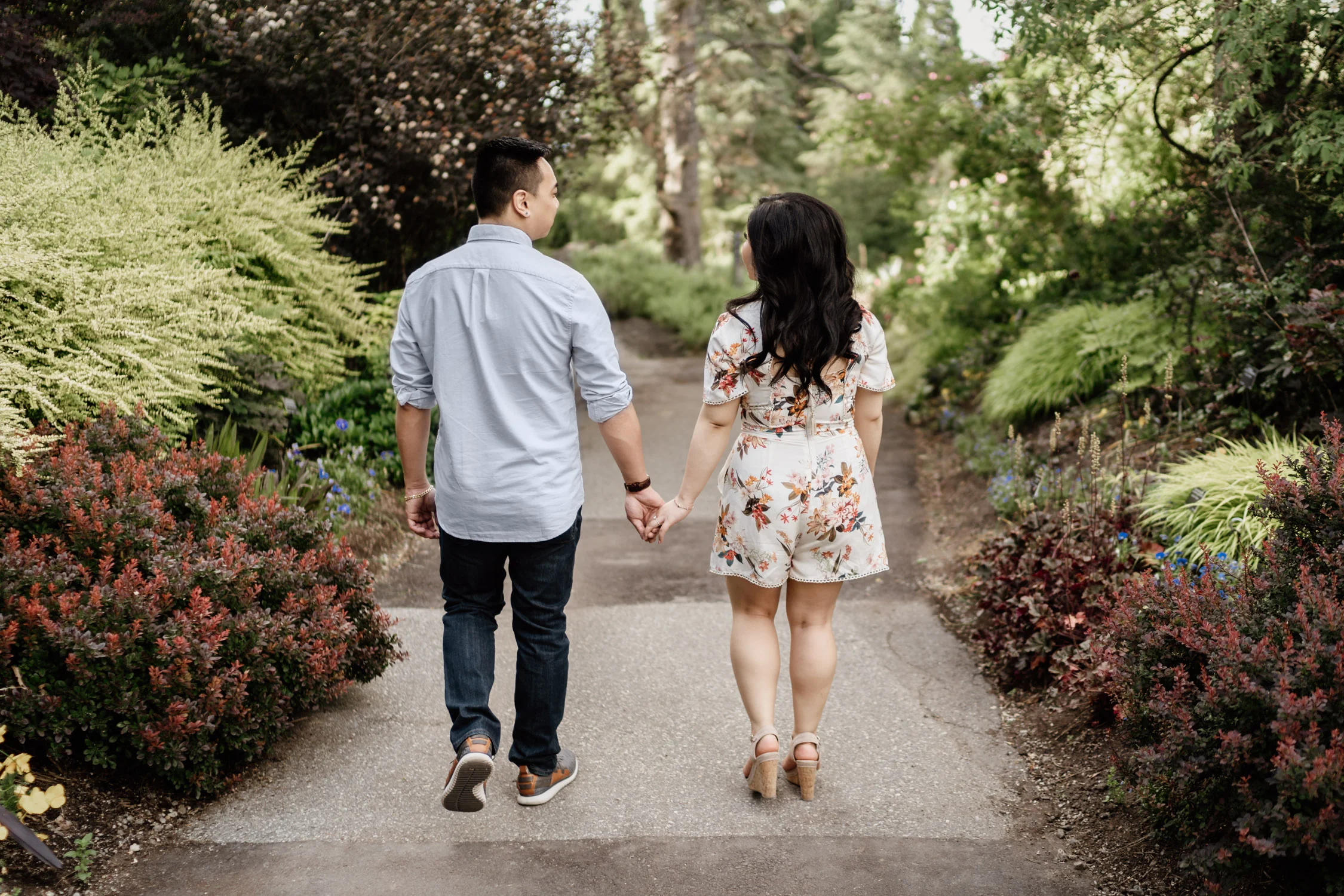 VanDusen Botanical Garden summer engagement photography in Vancouver BC