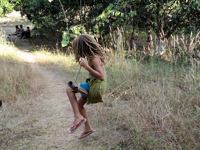 Kenya swing.jpg