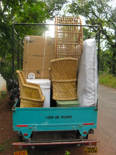 44 Moving truck.jpg