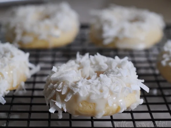Coconut & Vanilla Bean Donuts 