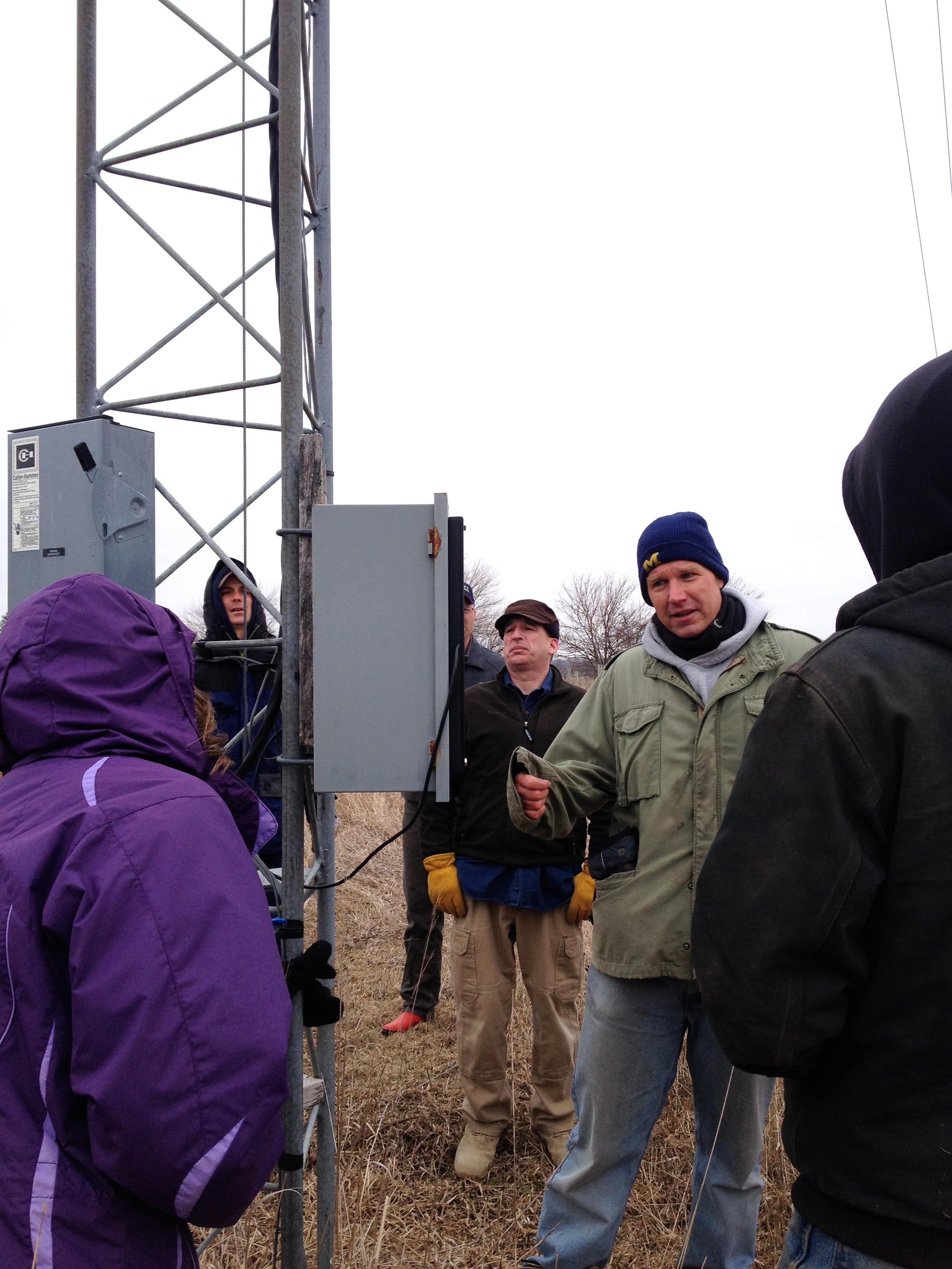  John discusses the wind turbine at Inn Serendipity 