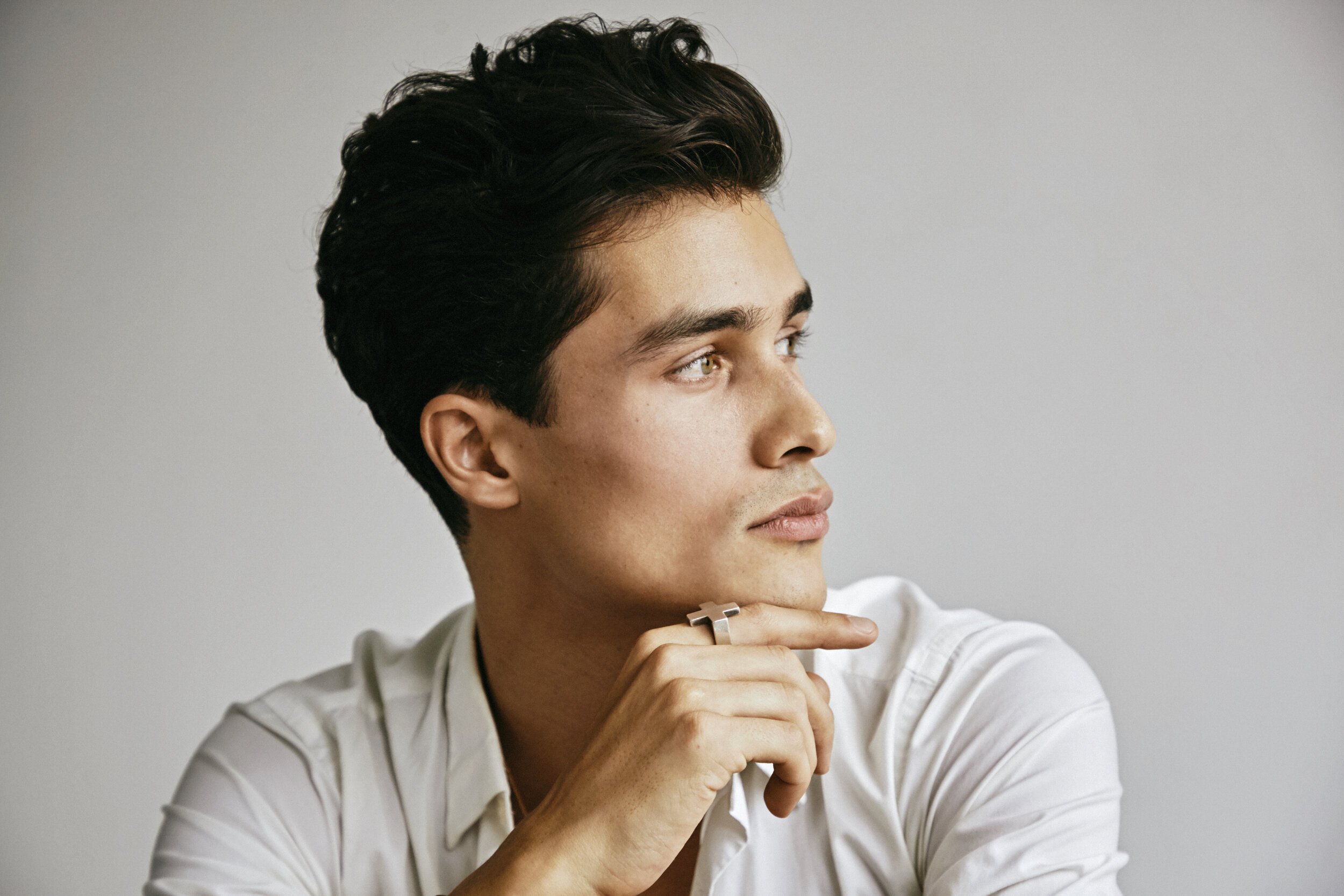 wear-plus-ring-portrait.jpg