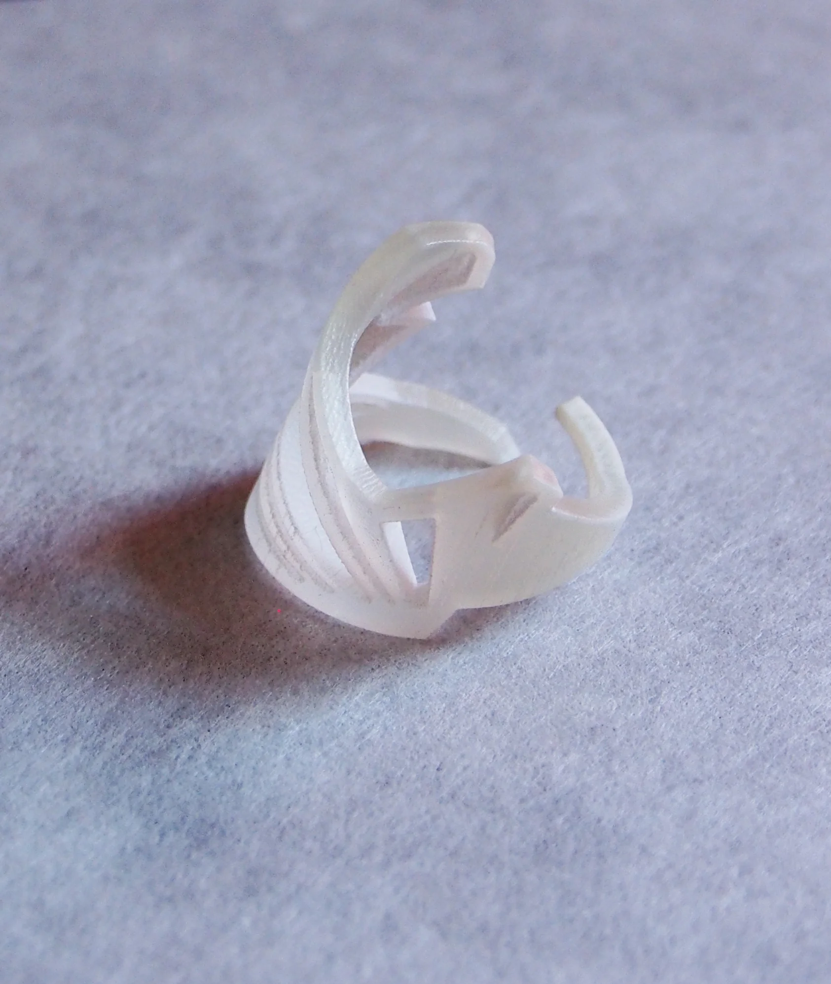 fragment ring_translucent_02.jpg