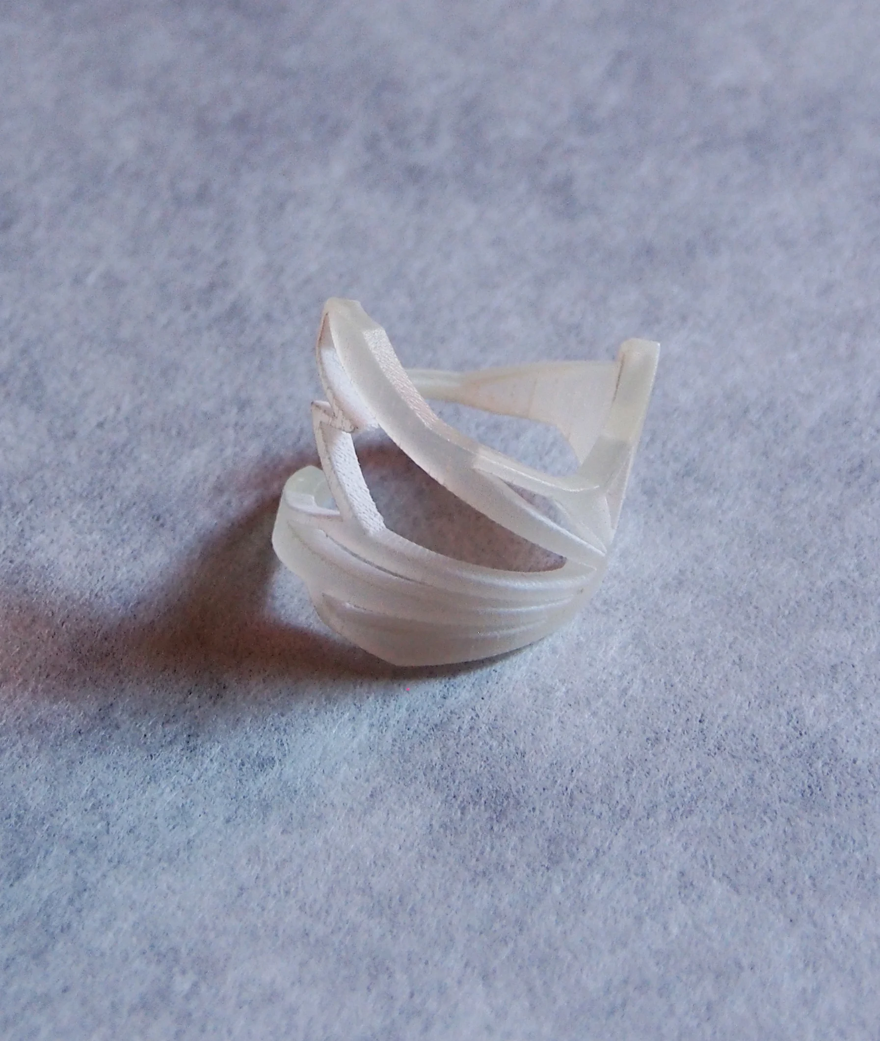 fragment ring_translucent_03.jpg